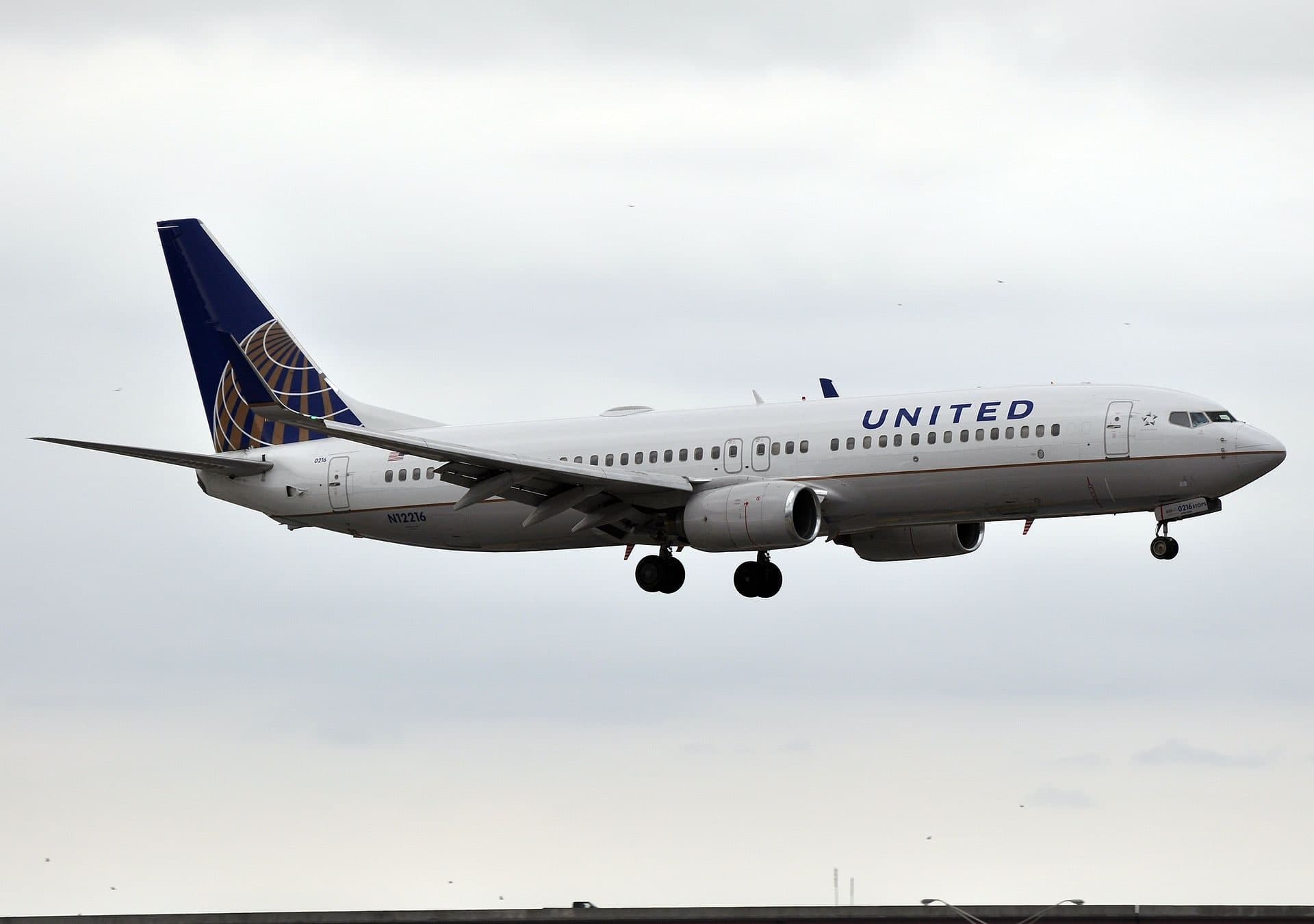 N12216 — Twin-engine aircraft