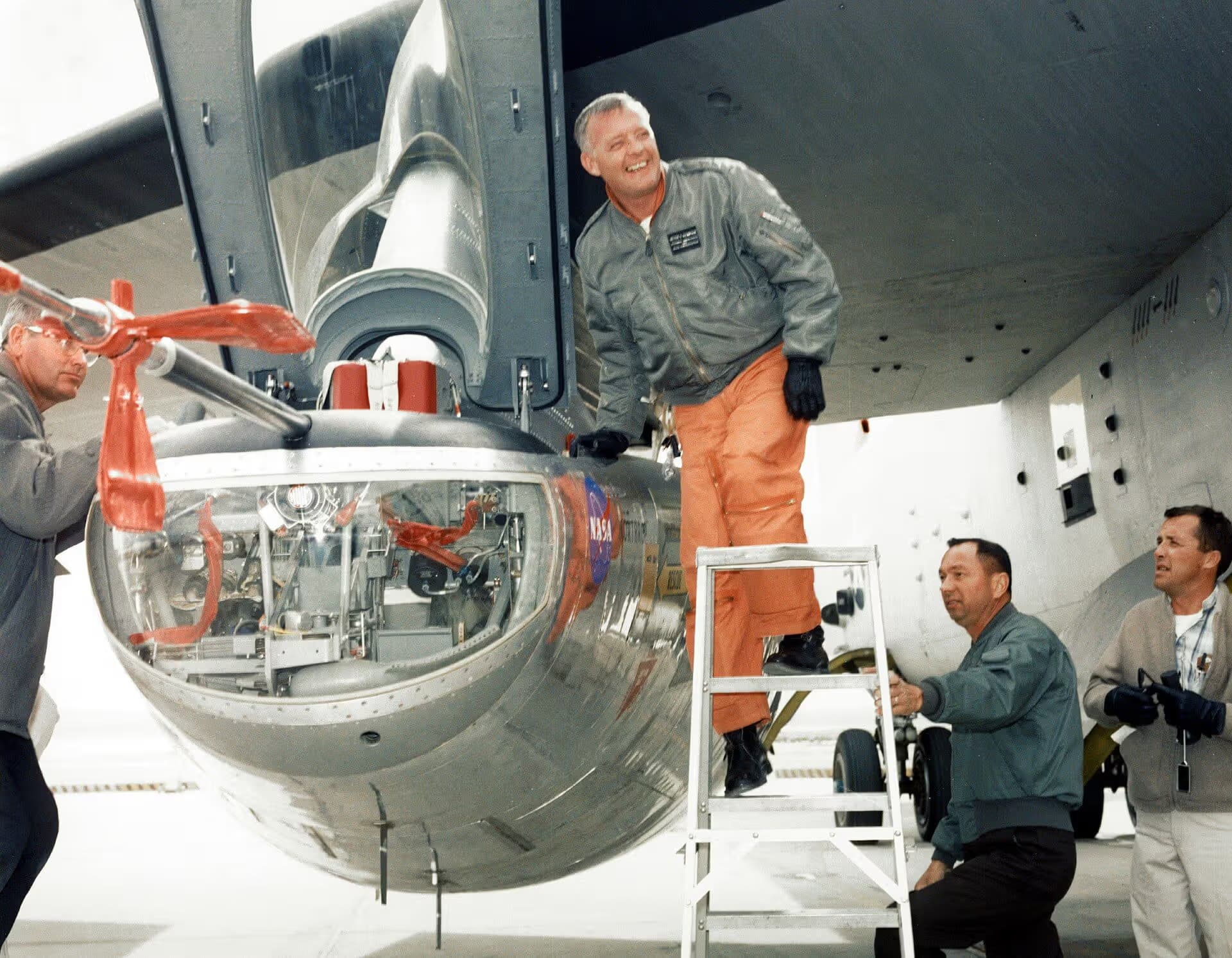 Unidentified — Aircraft