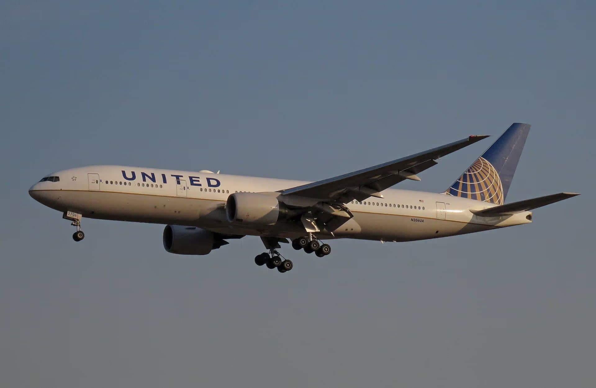N206UA — Boeing