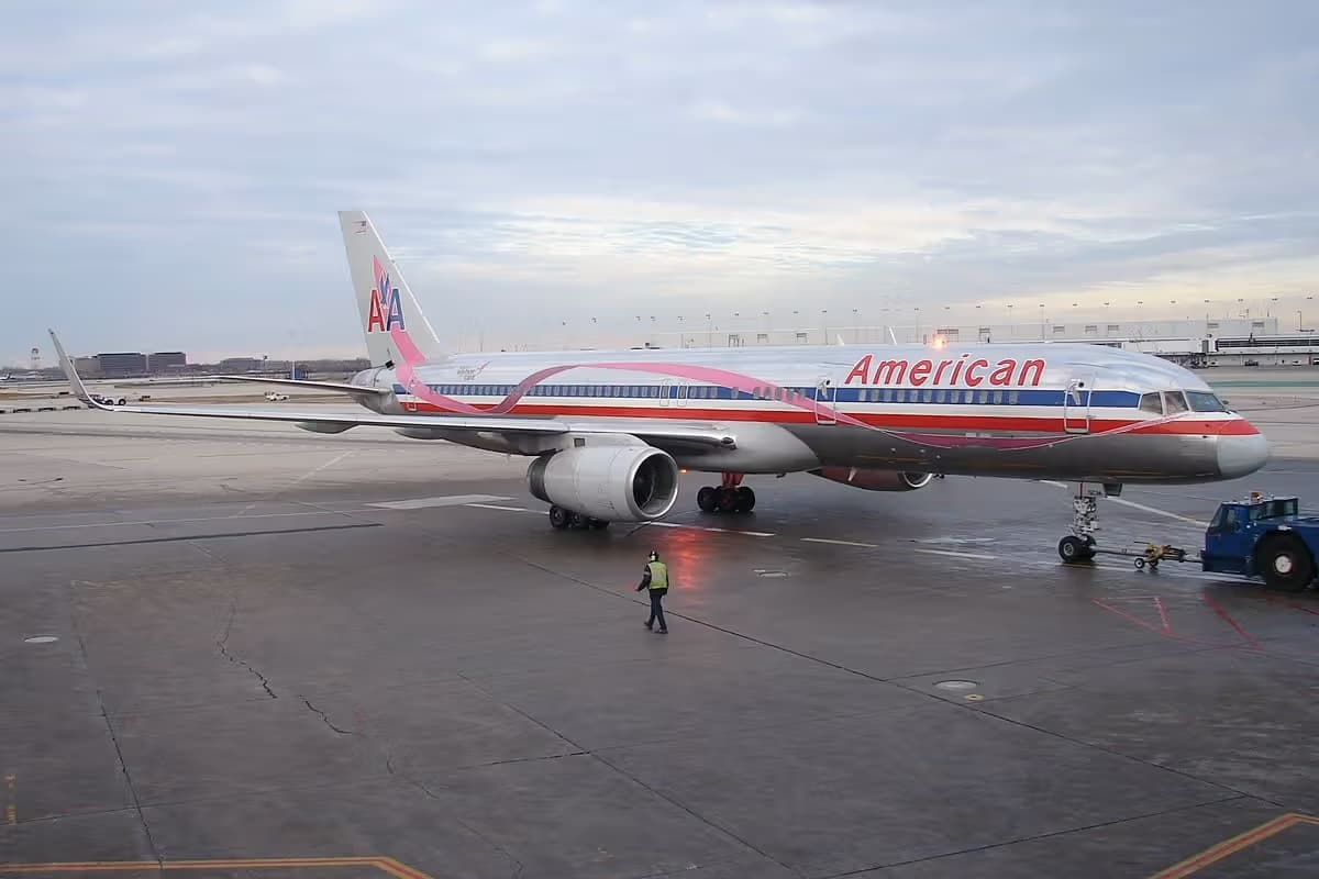 N664AA — Boeing