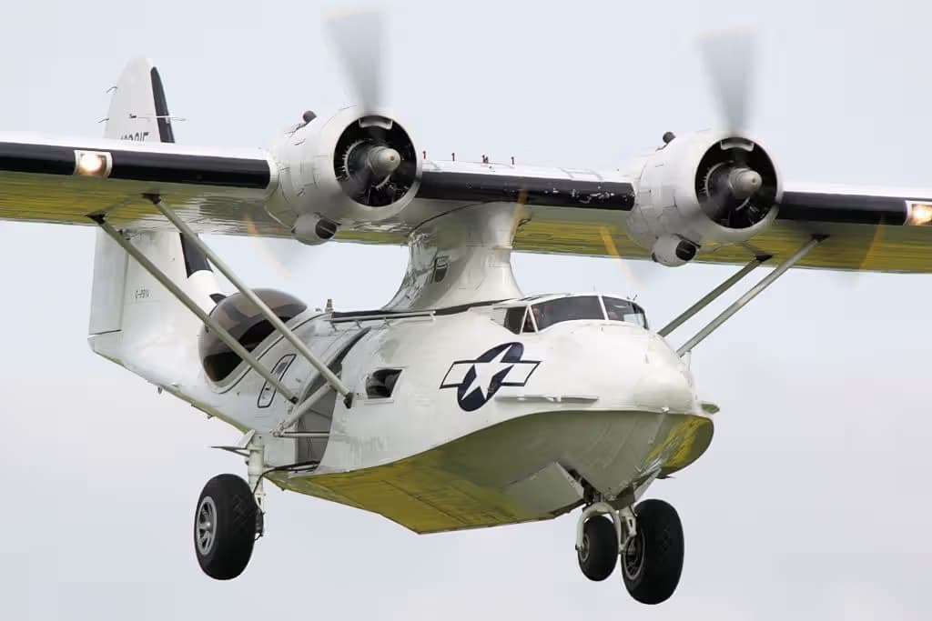 Unidentified — Twin-engine aircraft