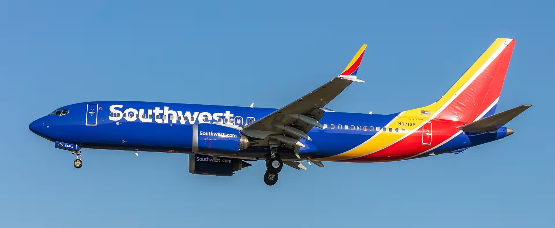 N8713M — Boeing