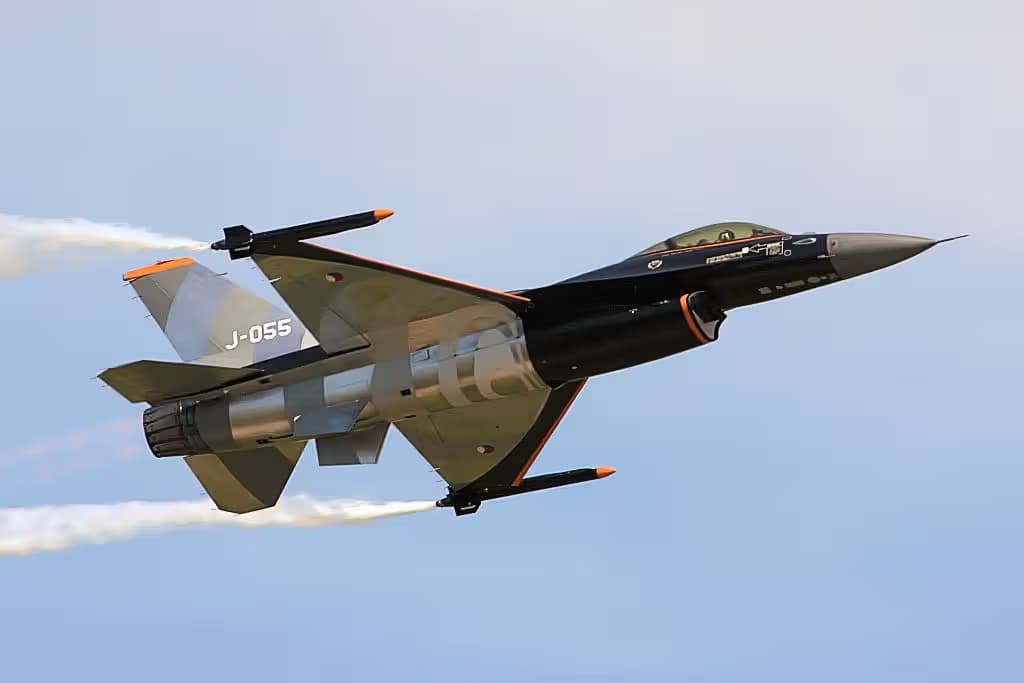 Unidentified — Single-engine aircraft