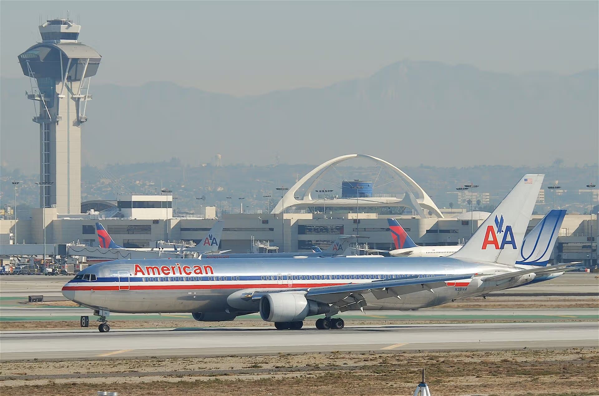 N391AA — Boeing