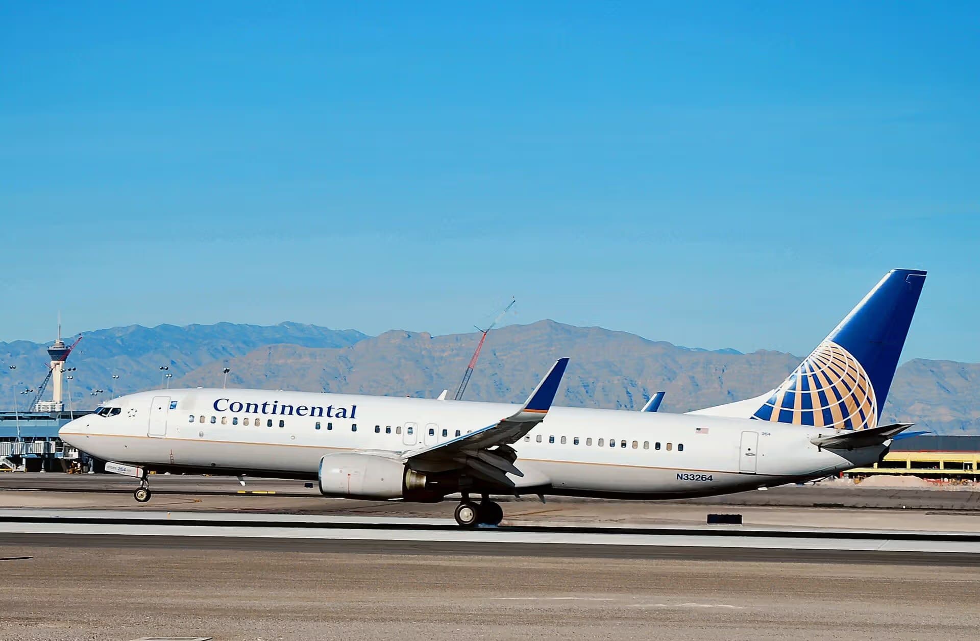 N33264 — Boeing