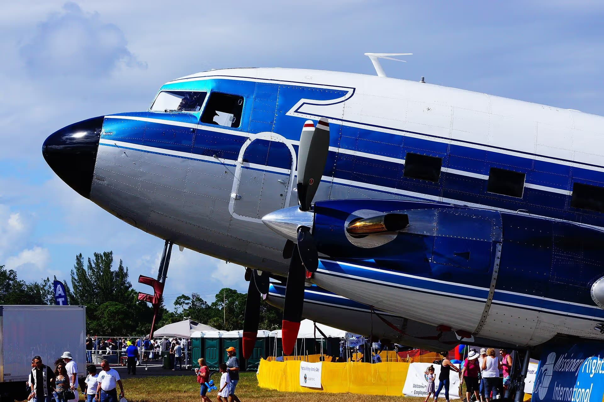 N200MF — Douglas