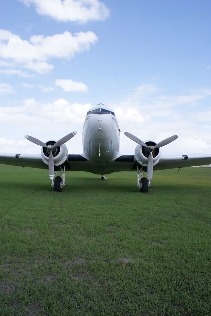 N839M — Douglas