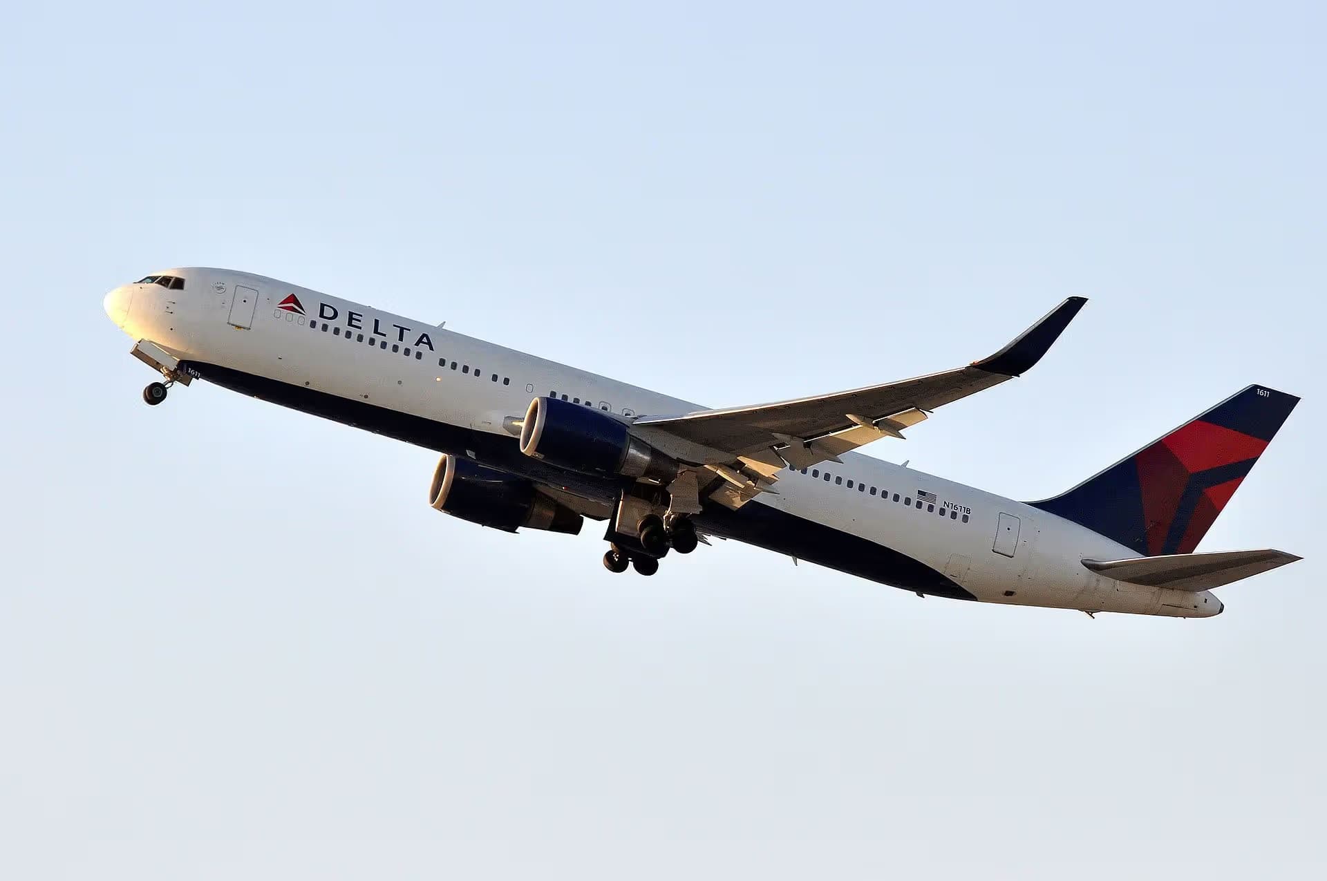 N1611B — Boeing