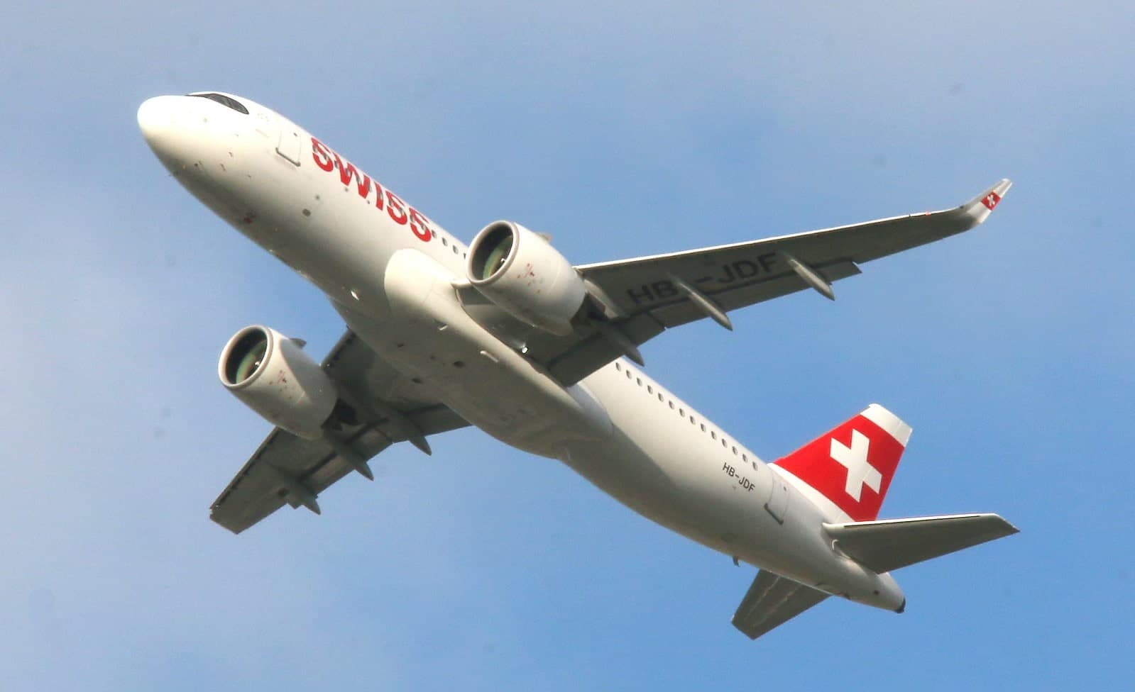 HB-JDF — Twin-engine aircraft