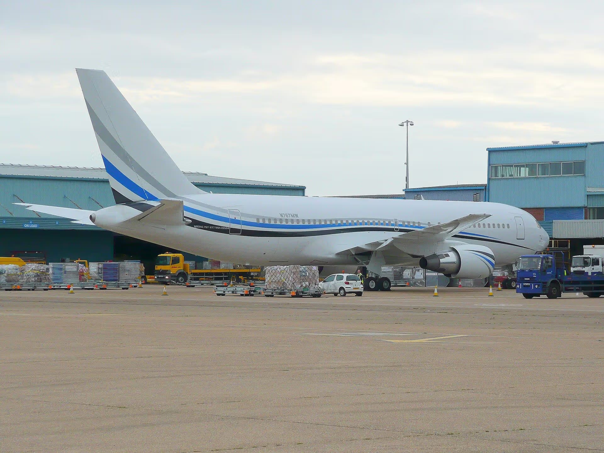 N767MW — Boeing