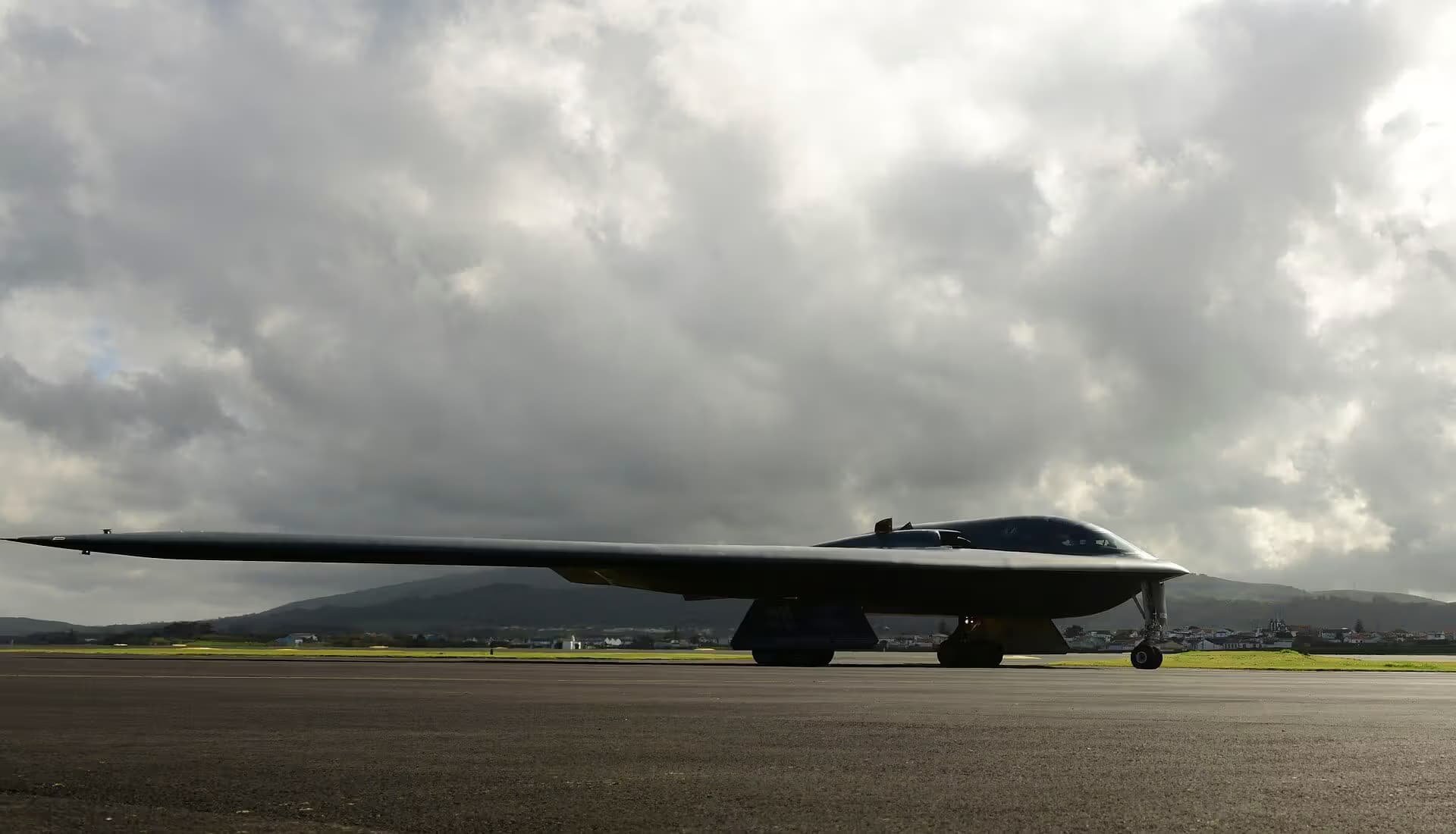 Unidentified — Aircraft at Whiteman Air Force Base