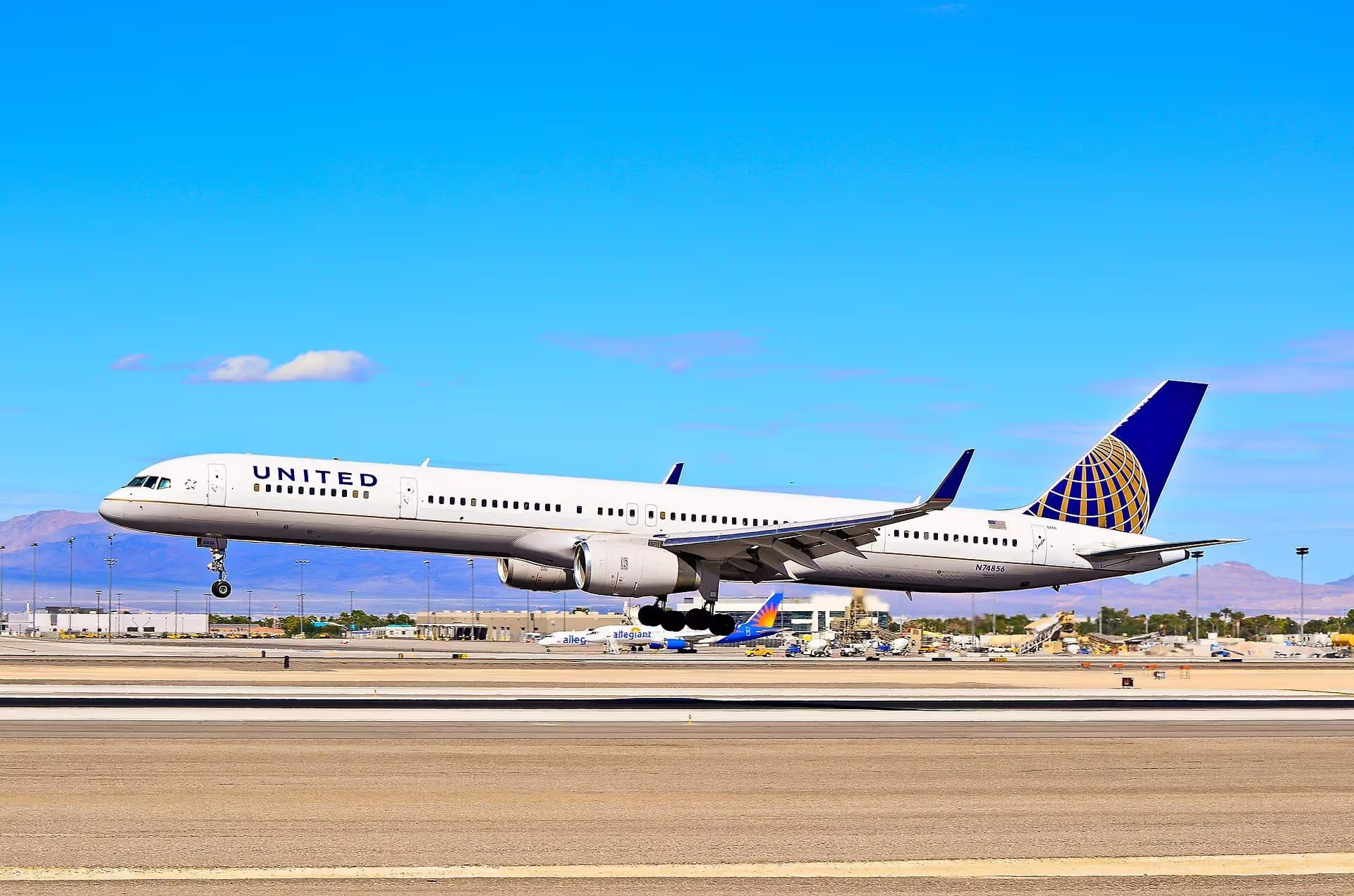N74856 — Boeing