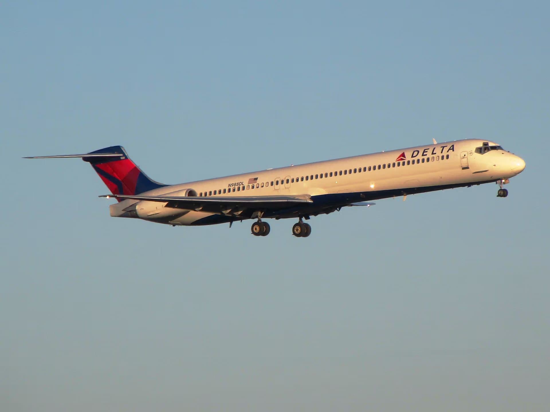 N998DL — Aircraft