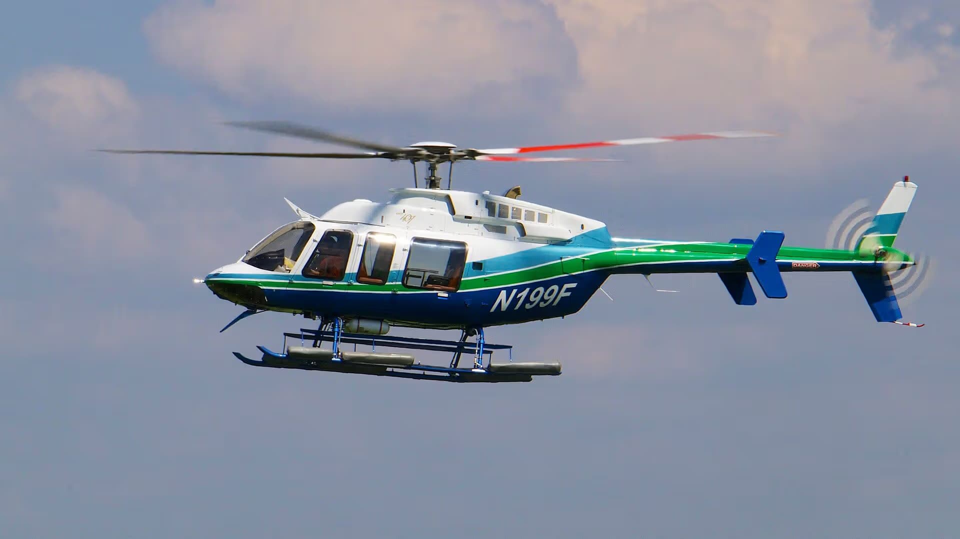 N199F — Helicopter