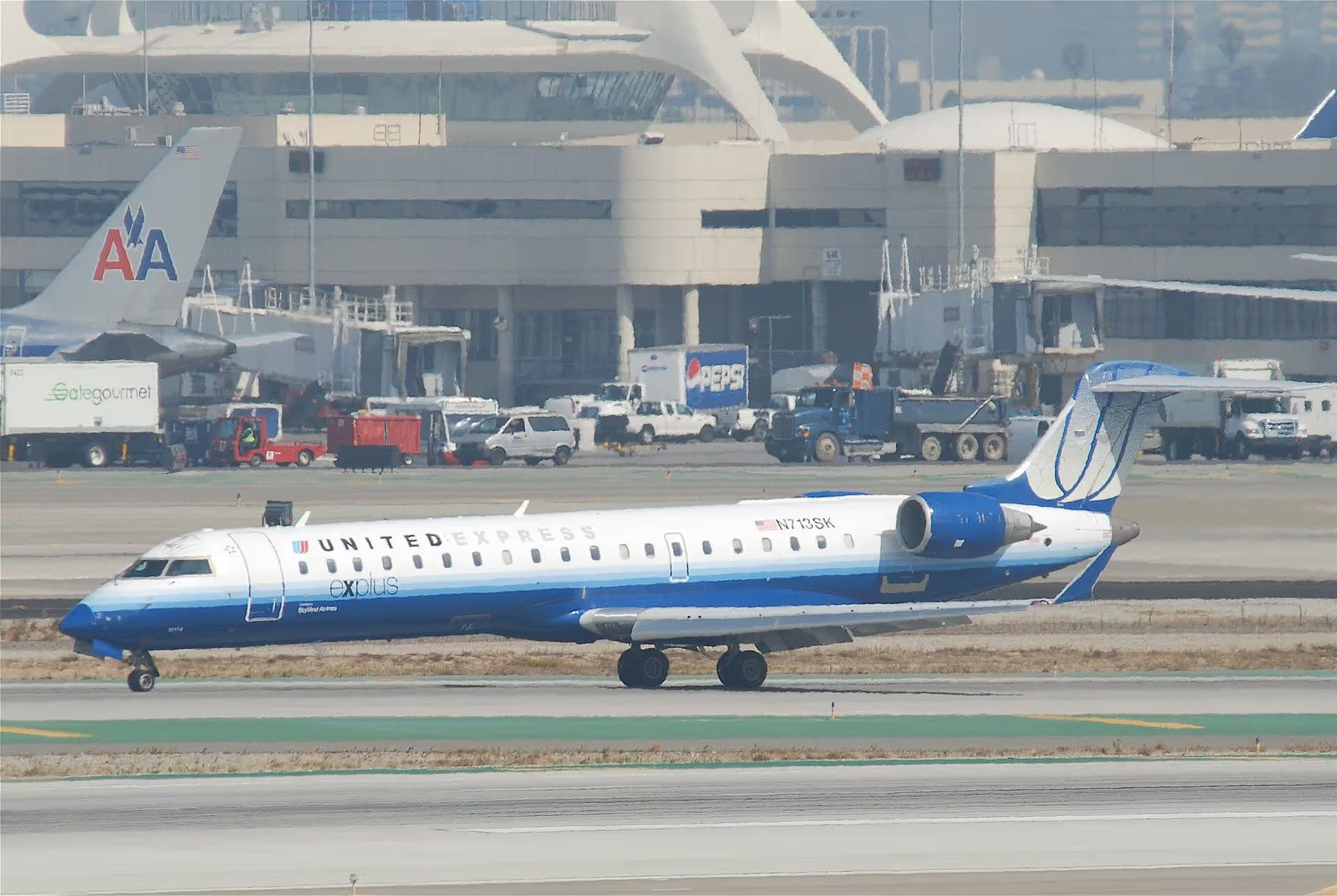 N713SK — Bombardier