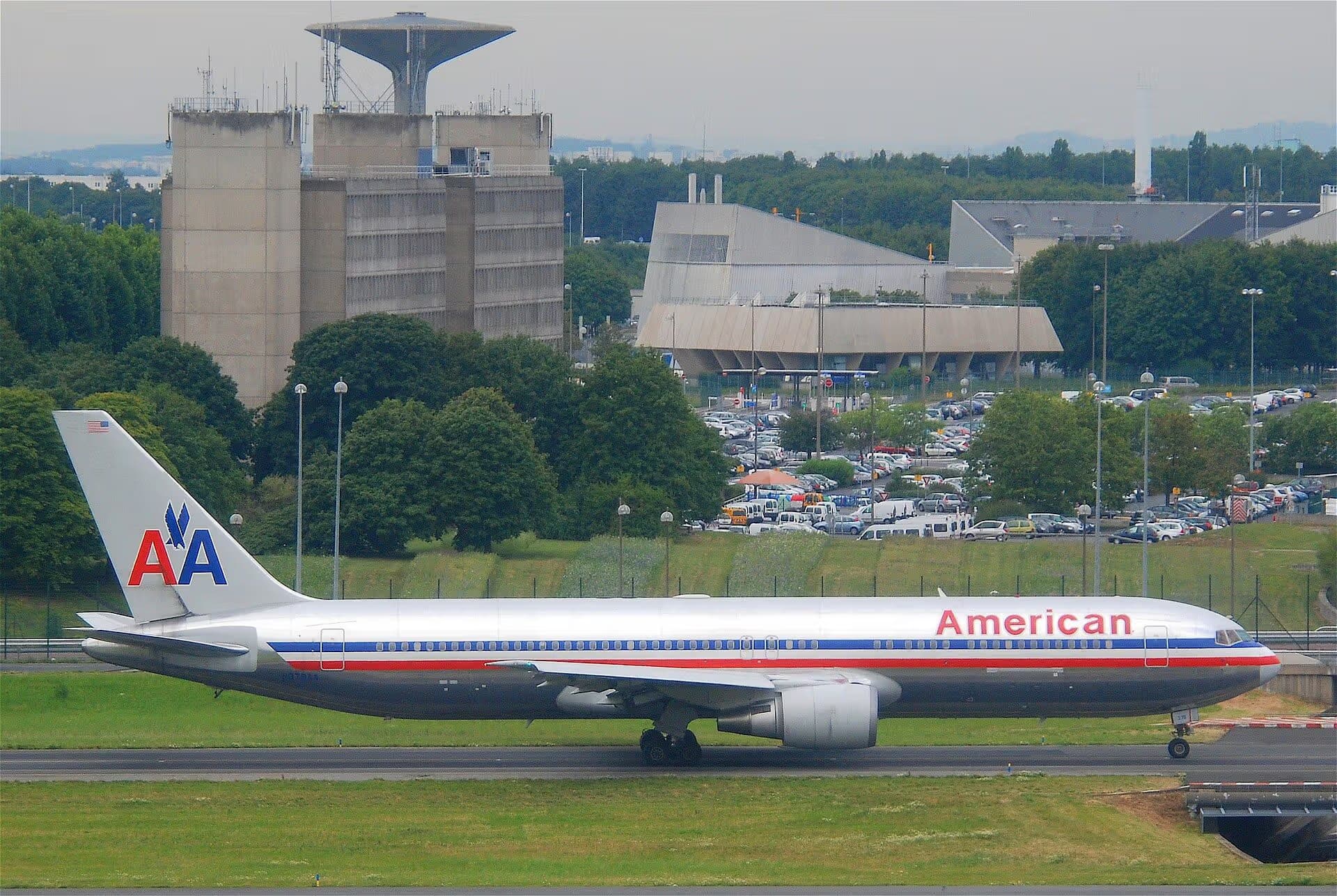 N379AA — Twin-engine aircraft