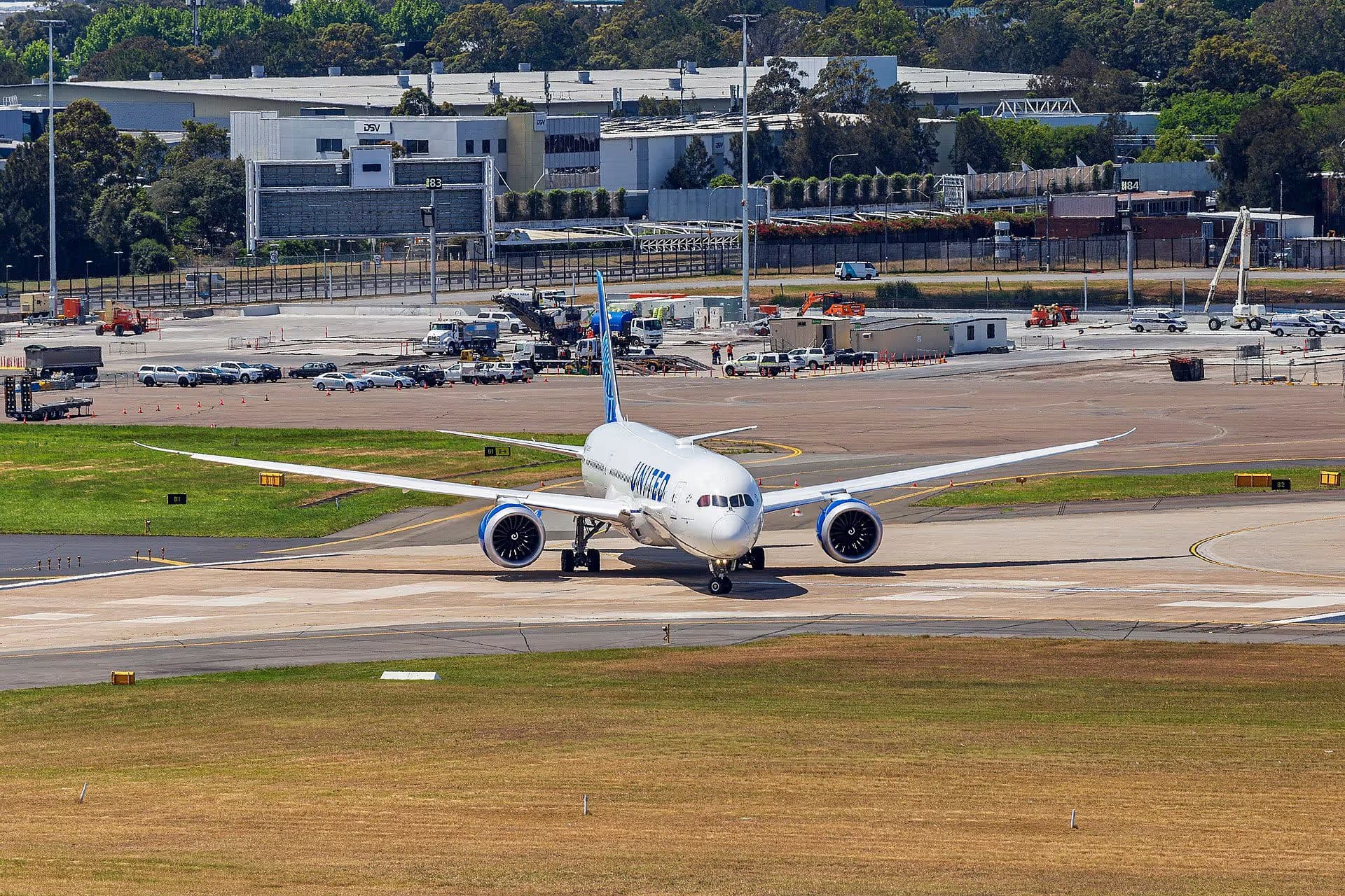 N29978 — Twin-engine aircraft