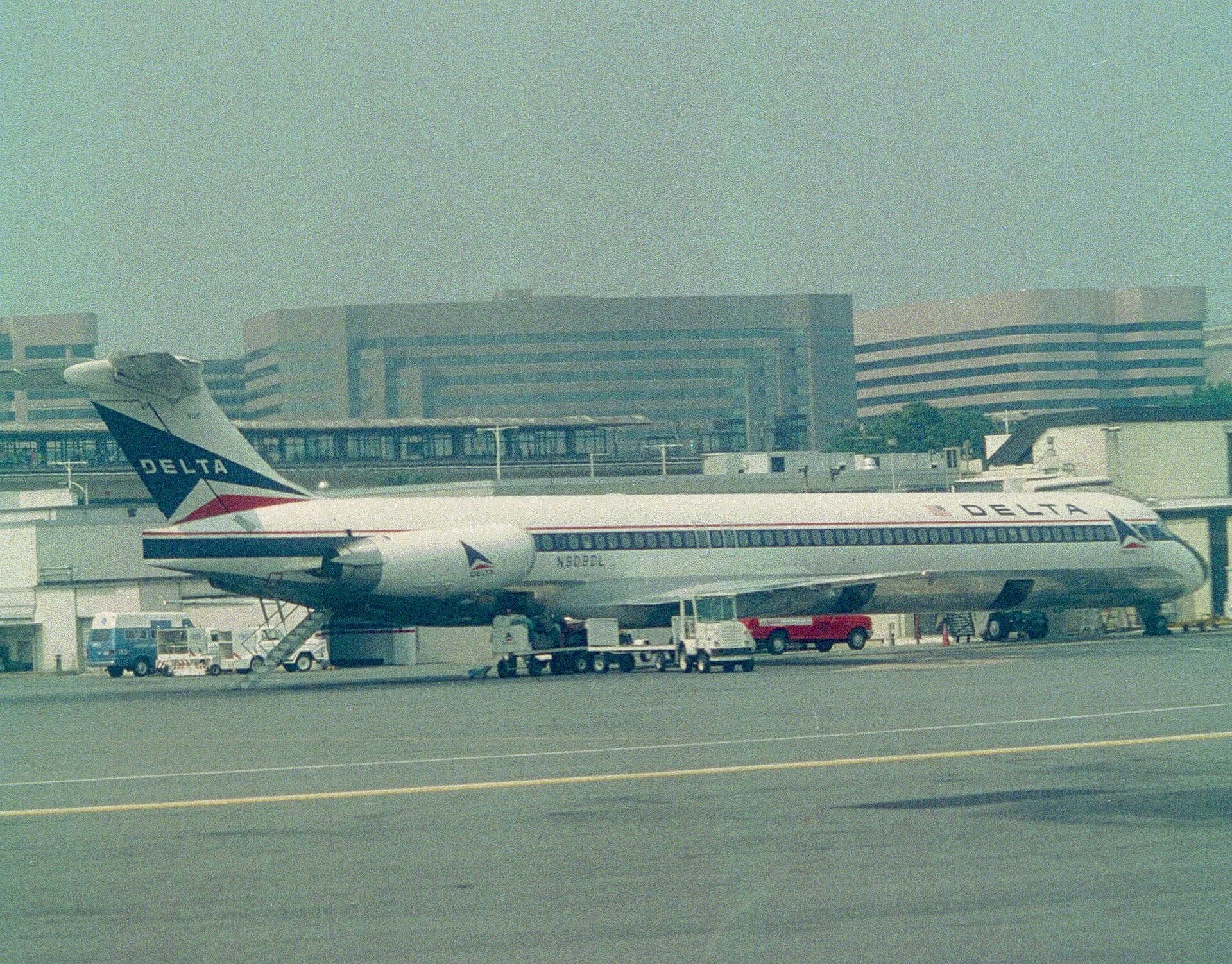 N908DL — Aircraft