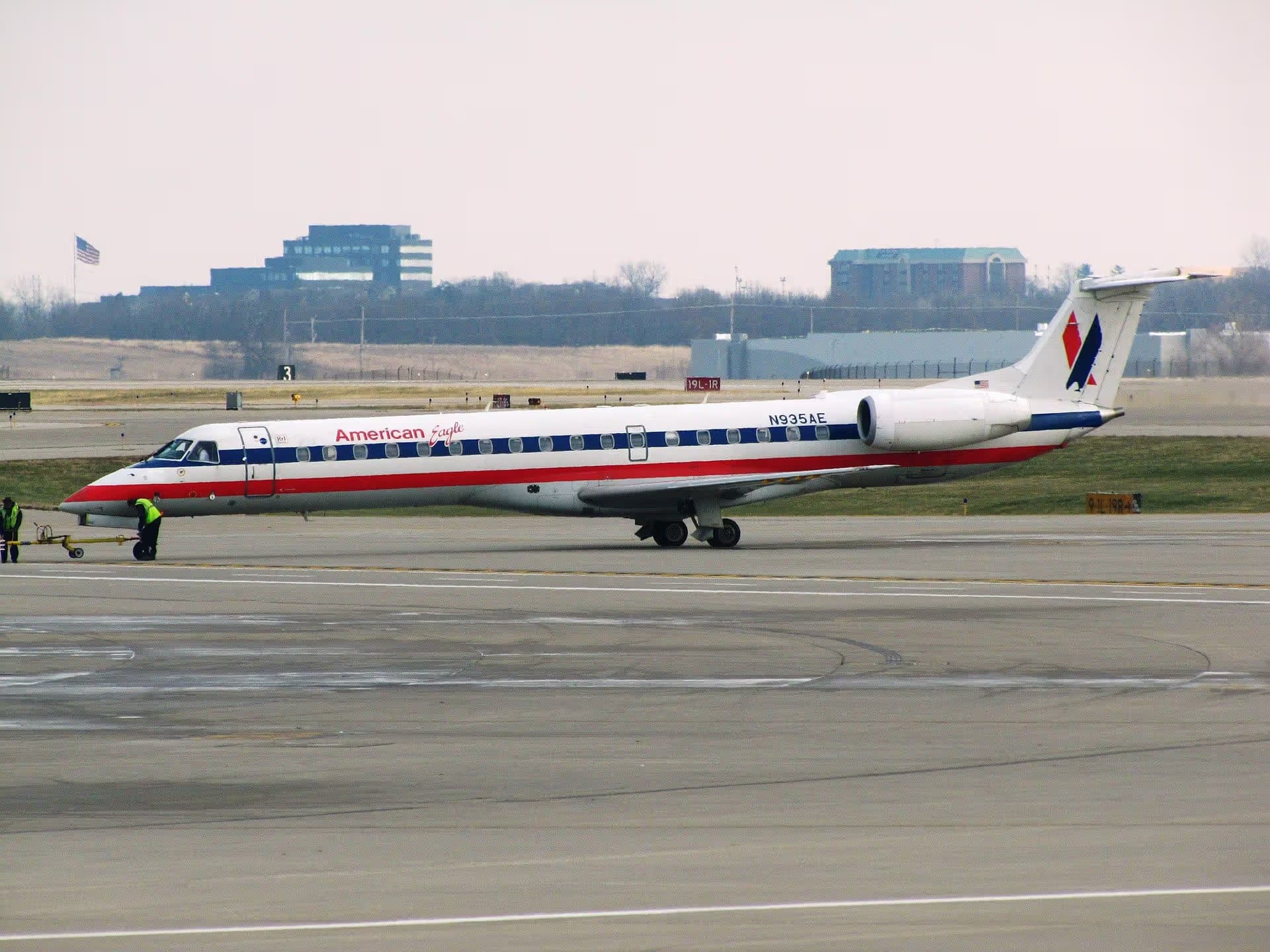 N935AE — Embraer