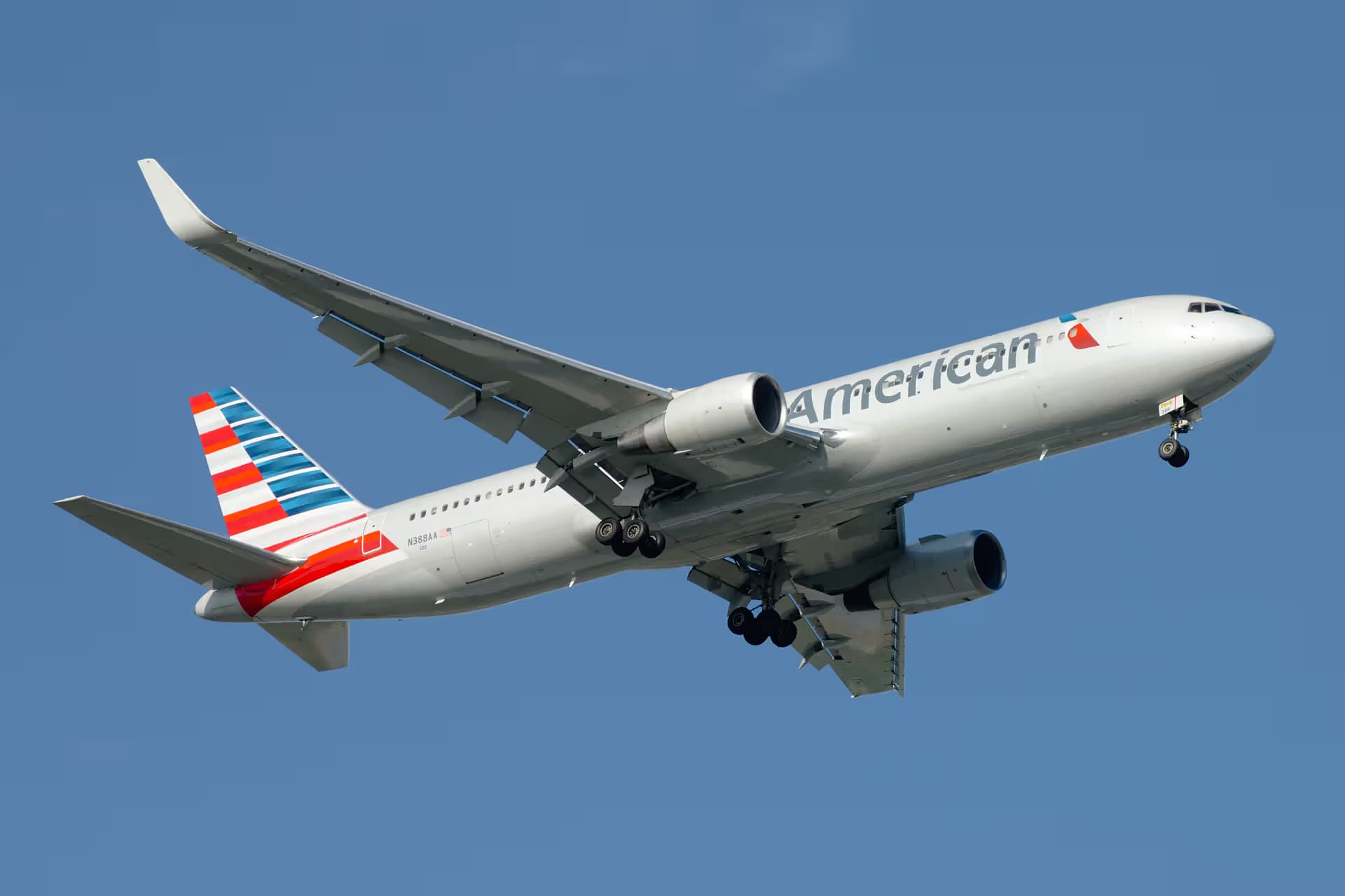 N388AA — Boeing