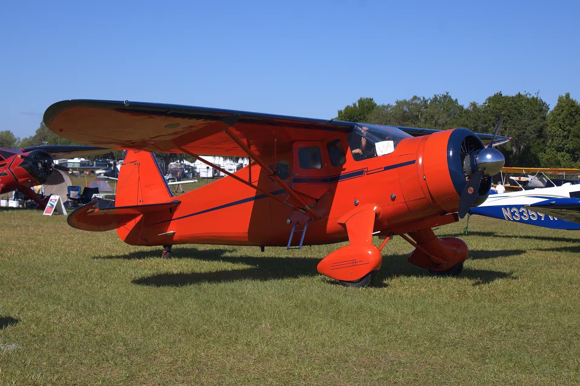 Unidentified — Single-engine aircraft