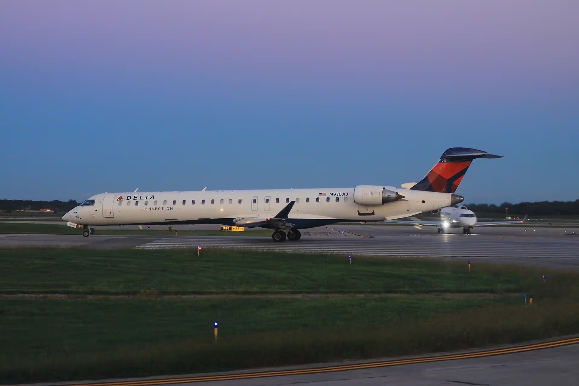 N916XJ — Bombardier