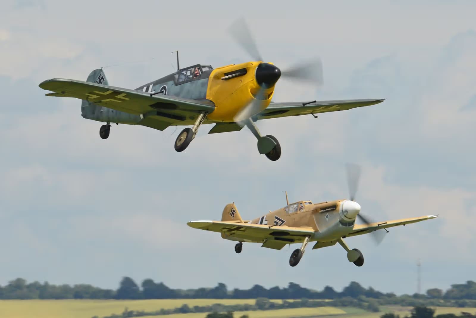 G-AWHE — Aircraft