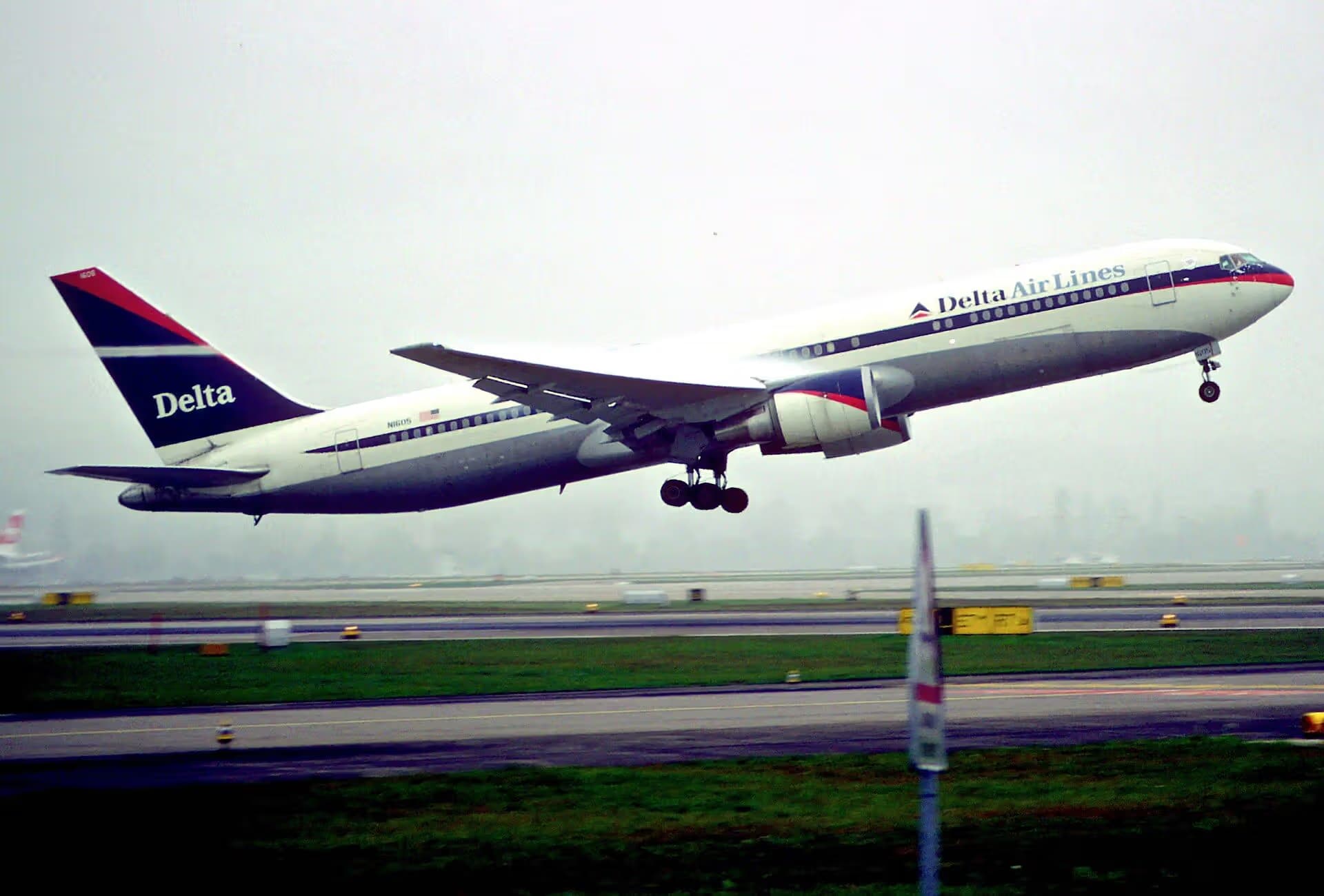 N1605 — Boeing