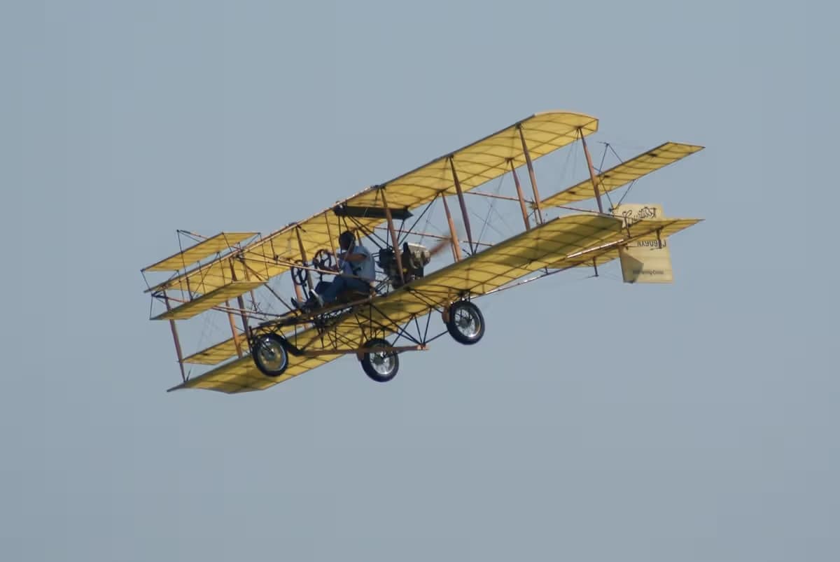 Unidentified — Aircraft
