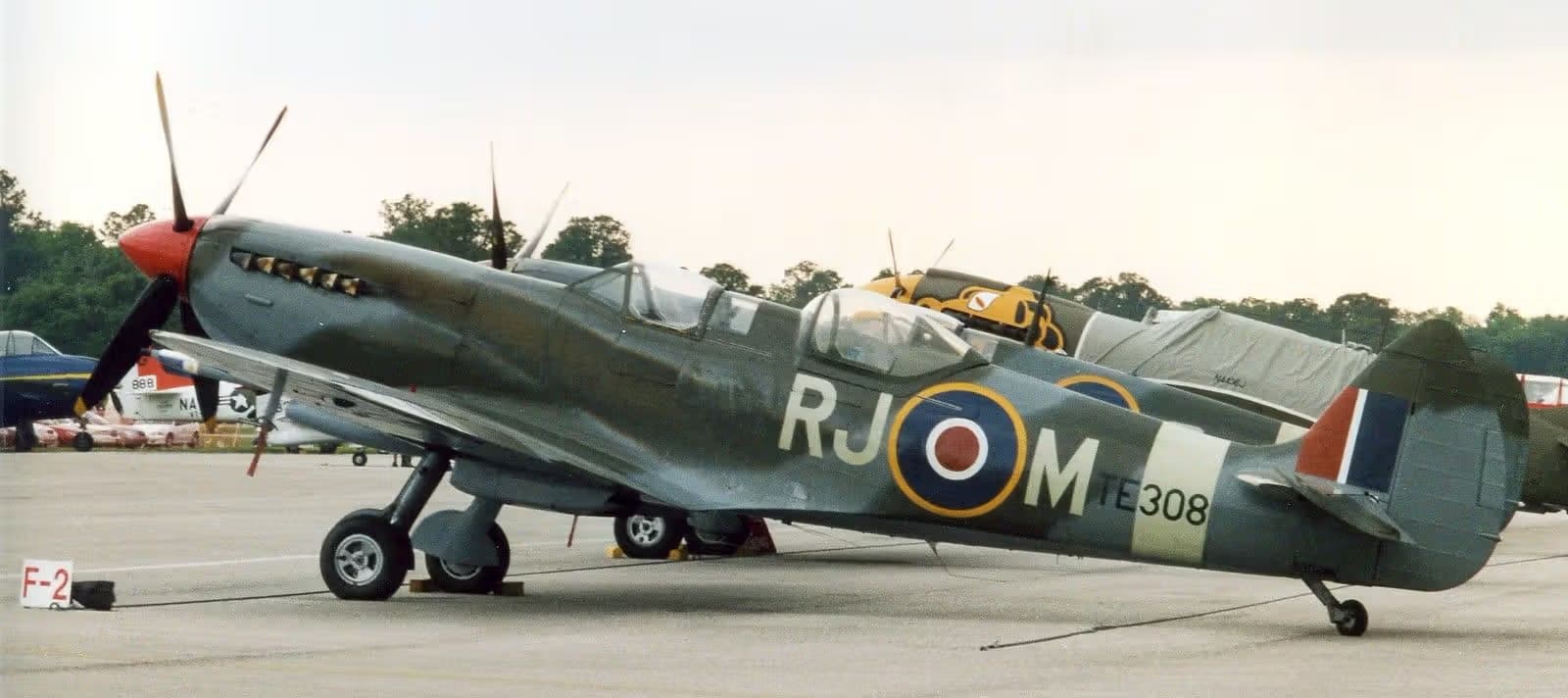G-AWGB — Aircraft