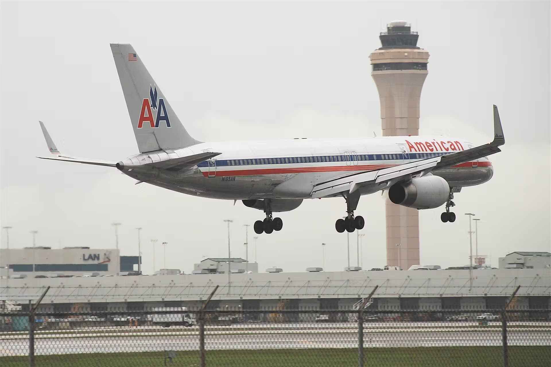 N195AN — Boeing