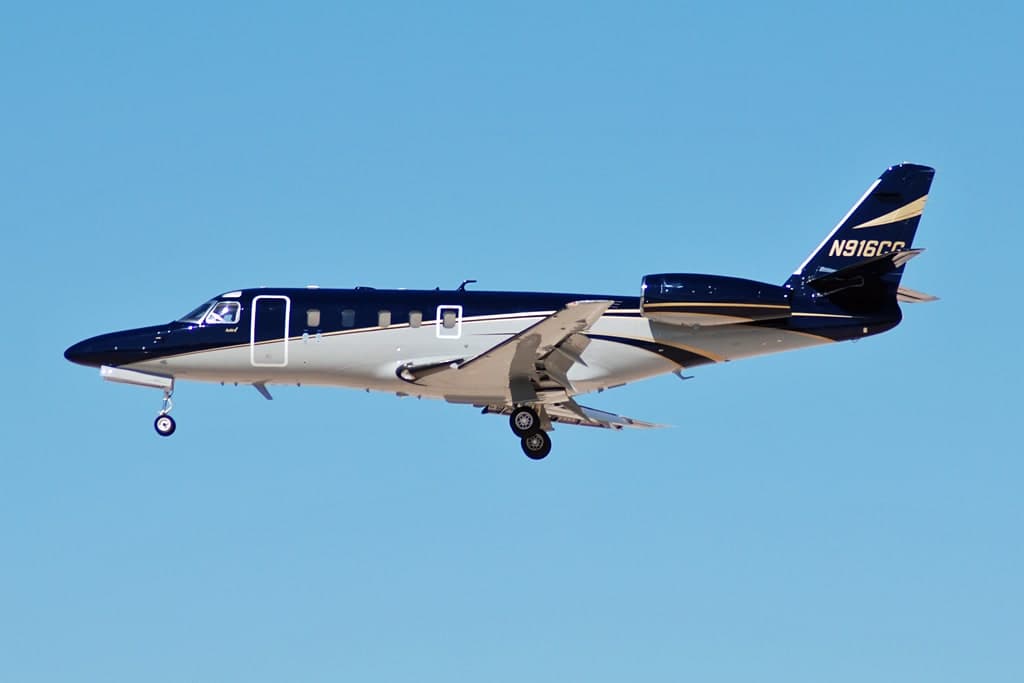 N916CG — Business jet