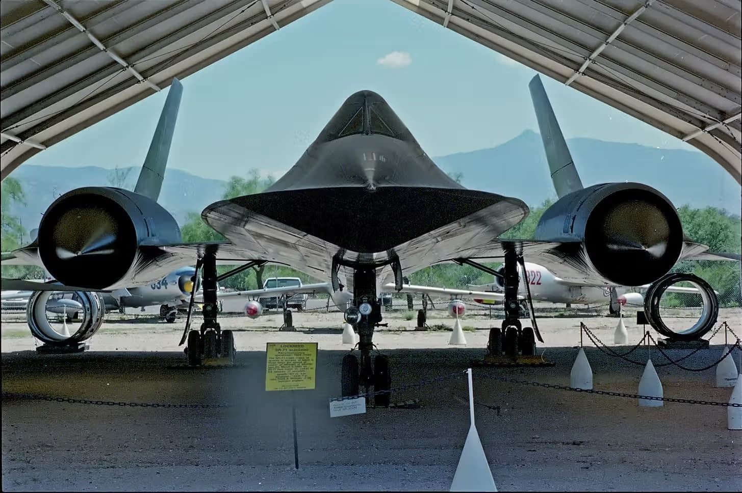 Unidentified — Twin-engine aircraft