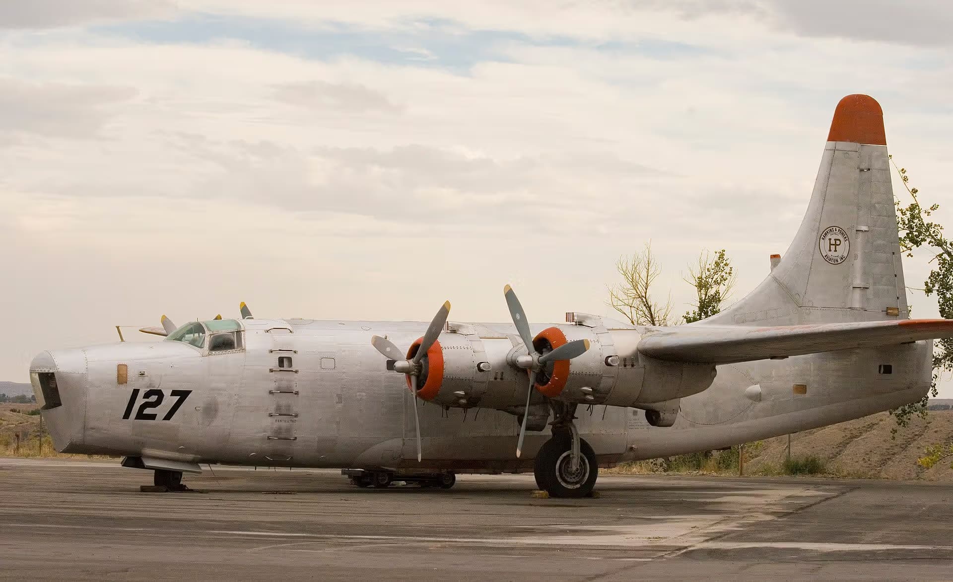 N6884C — Aircraft