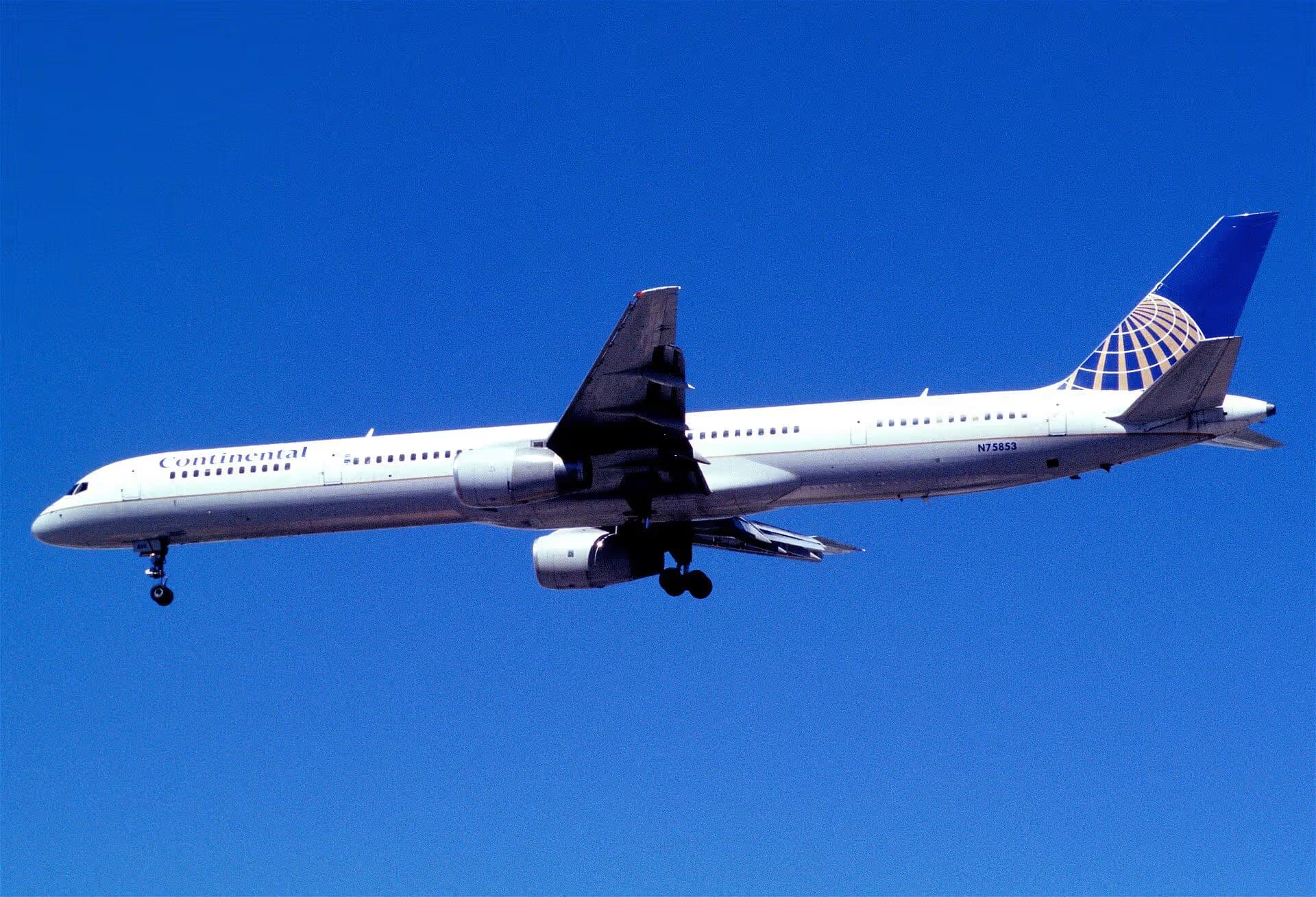 N75853 — Twin-engine aircraft