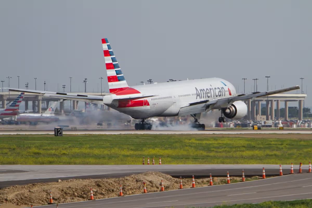 N781AN — Twin-engine aircraft
