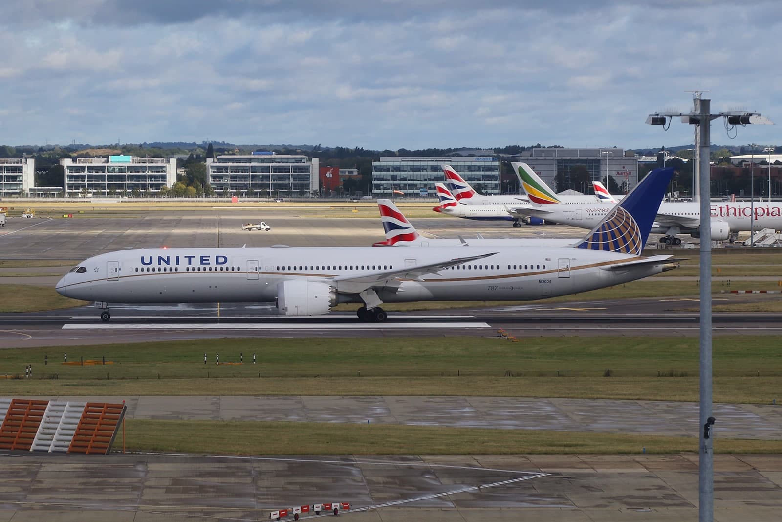 N12004 — Boeing
