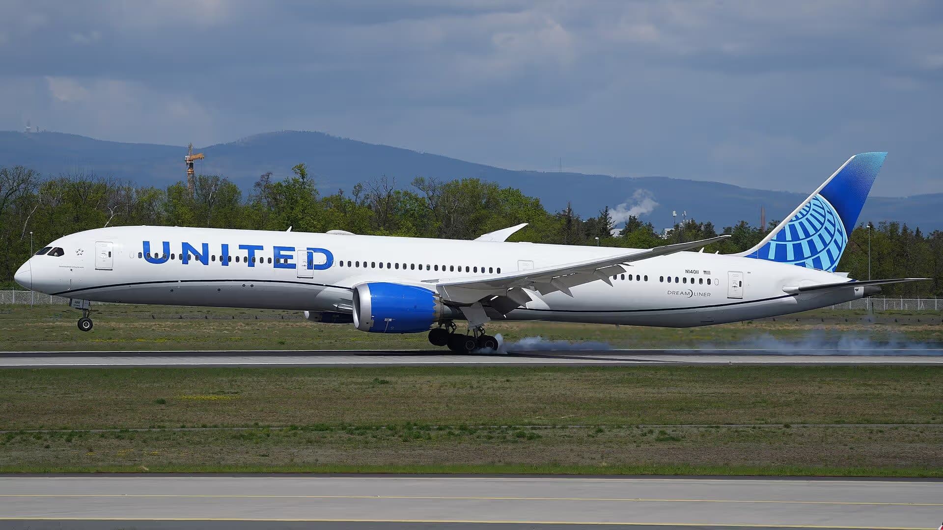 N14011 — Boeing