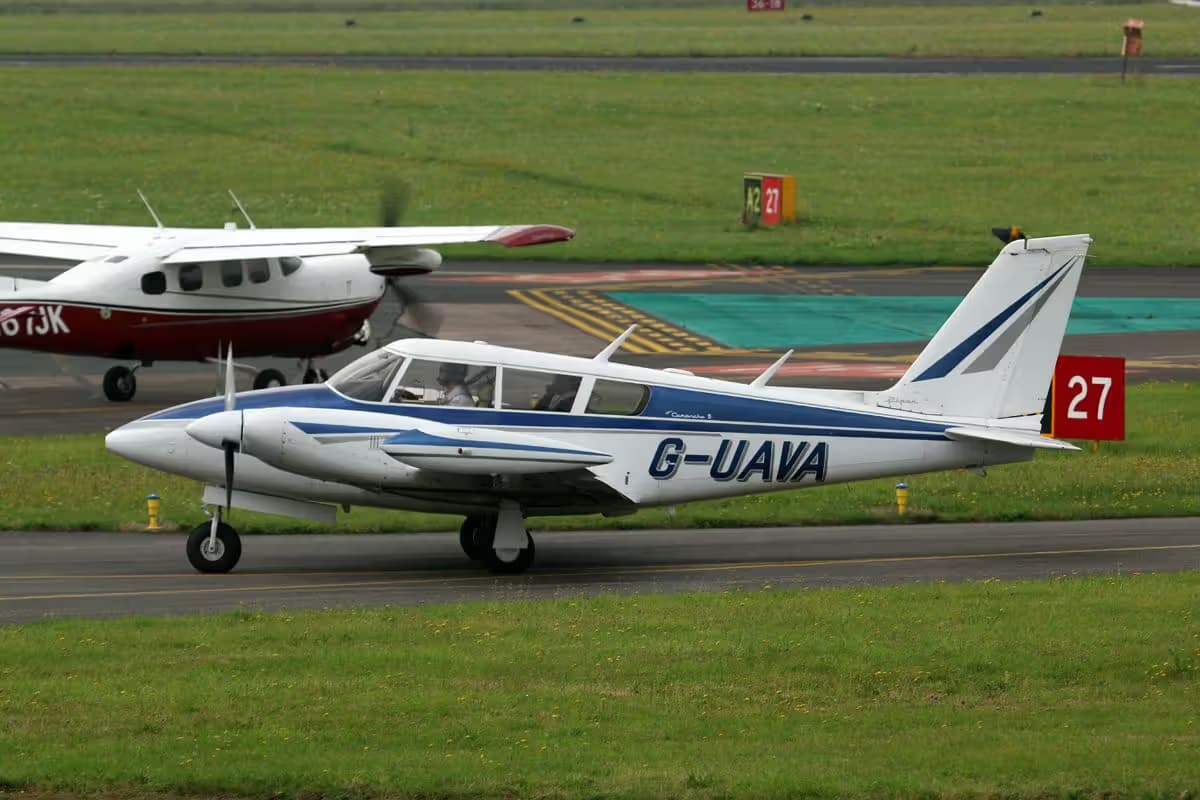 G-UAVA — Piper