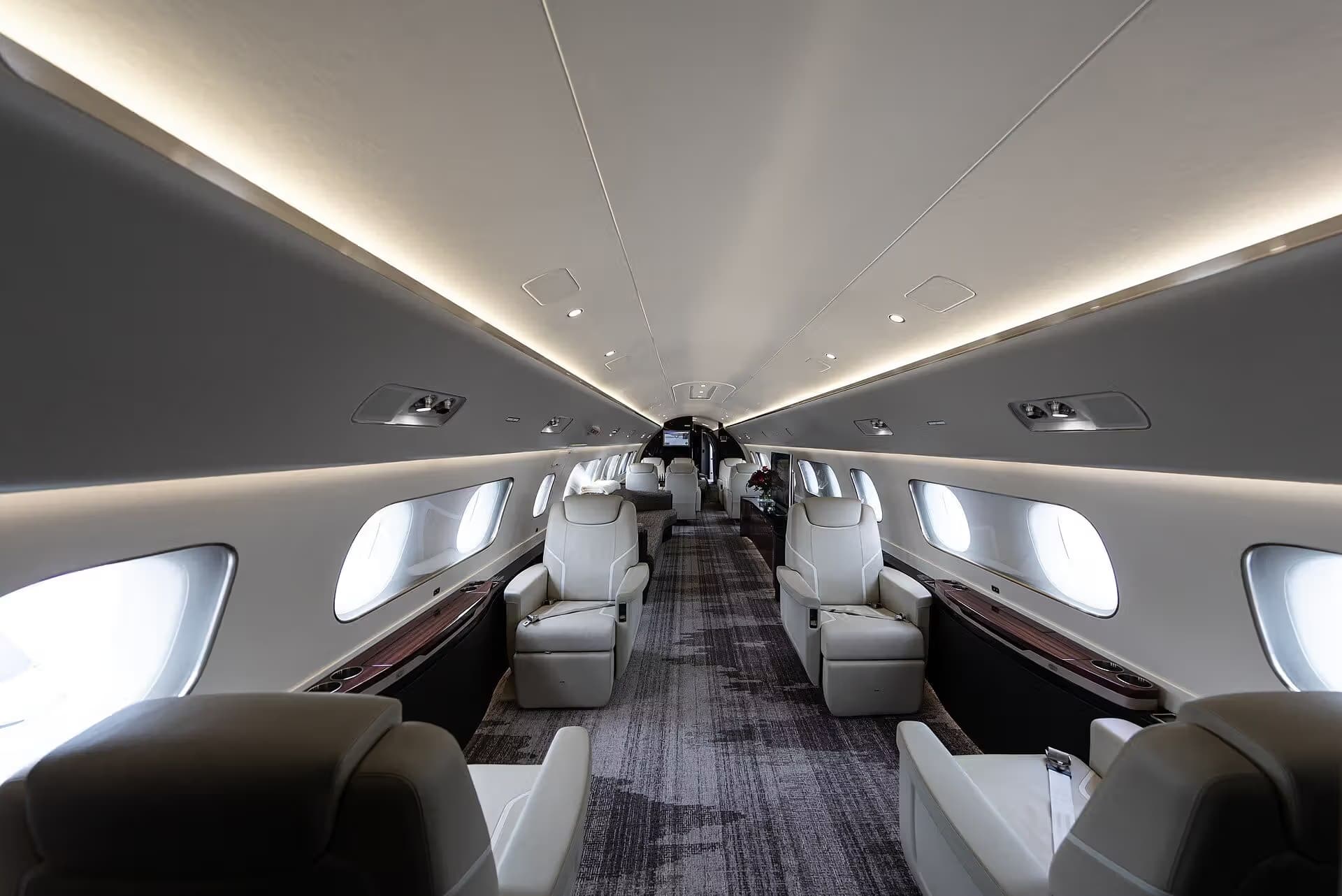 N727EE — Business jet