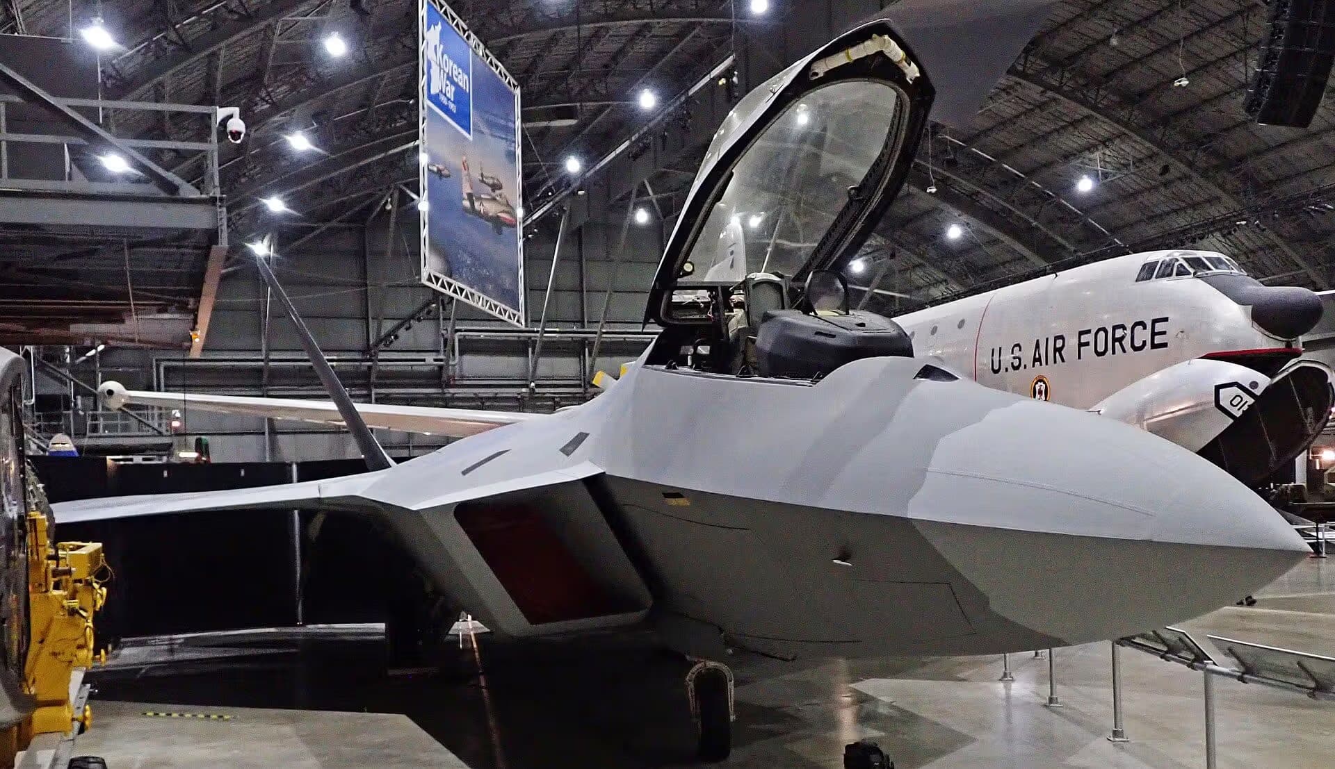 Unidentified — Lockheed