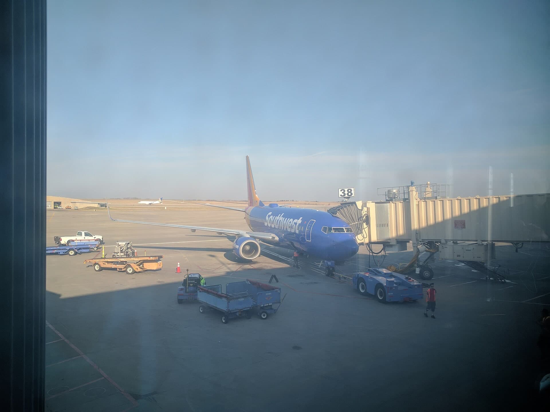 N7825A — Twin-engine aircraft