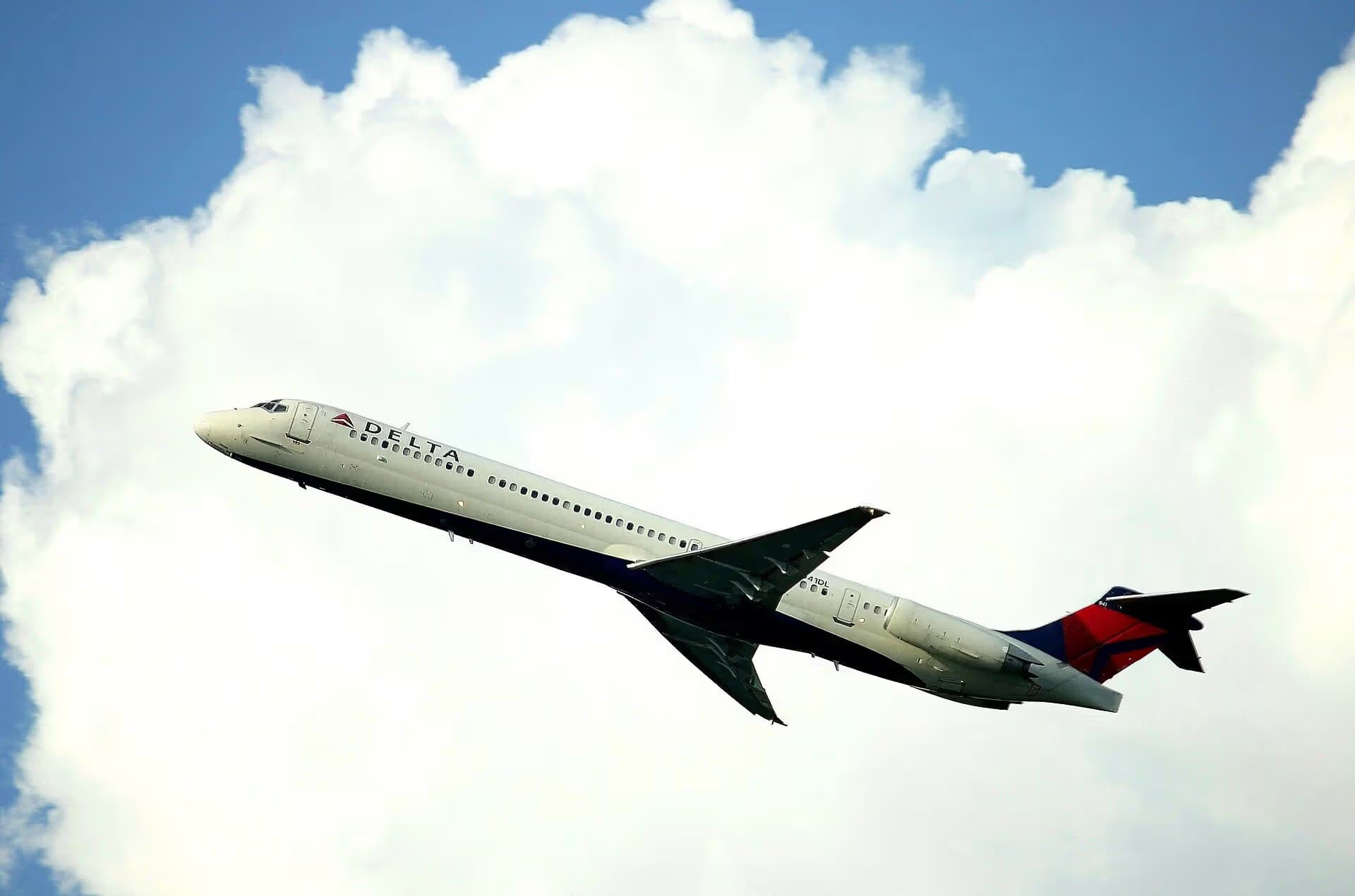 N941DL — Douglas