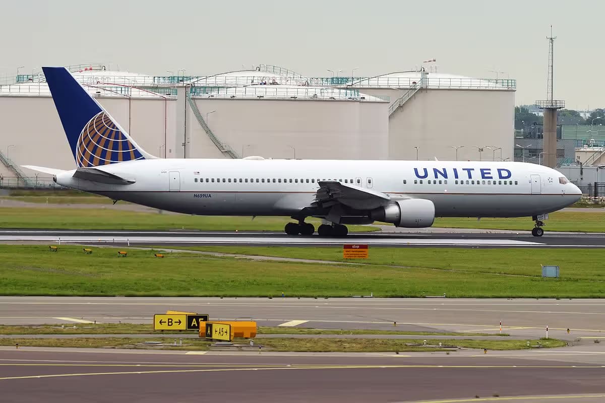 N659UA — Boeing