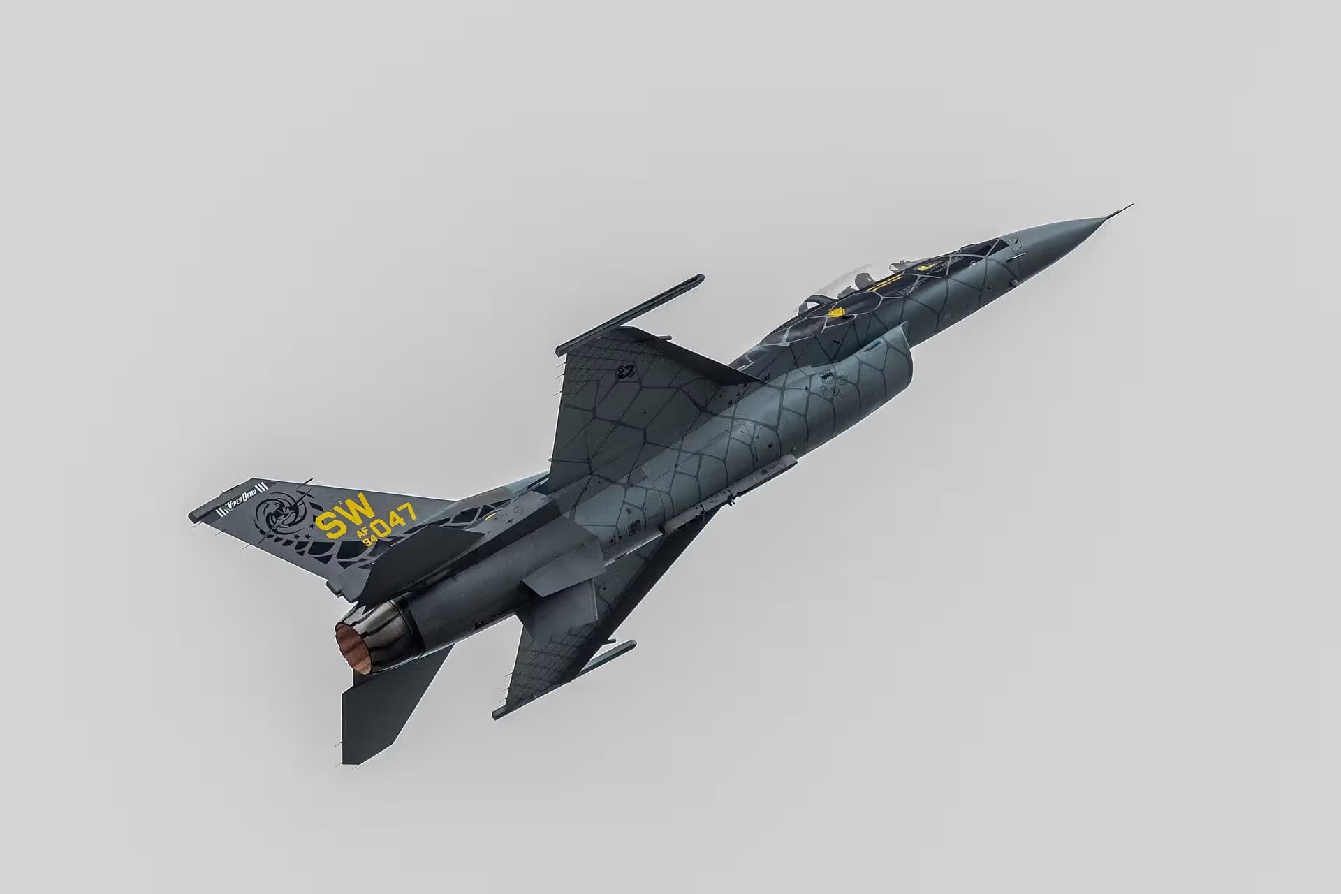 Unidentified — Single-engine aircraft