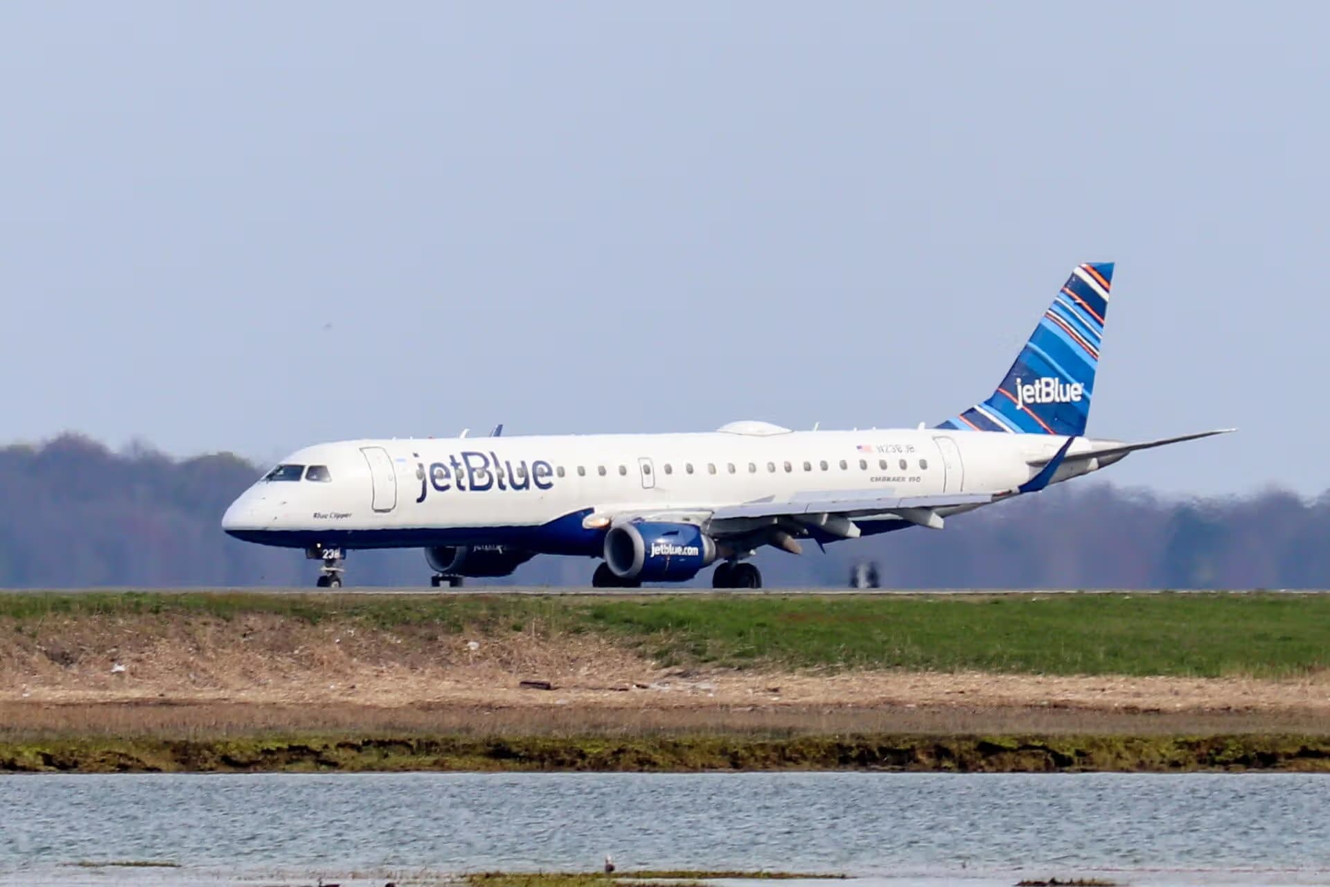 N238JB — Embraer