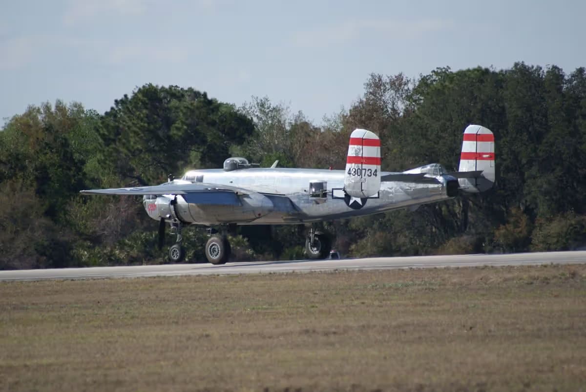 Unidentified — Twin-engine aircraft