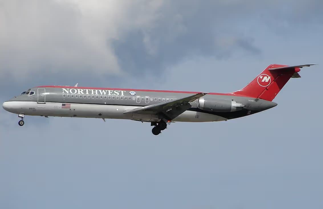 N8957E — Aircraft