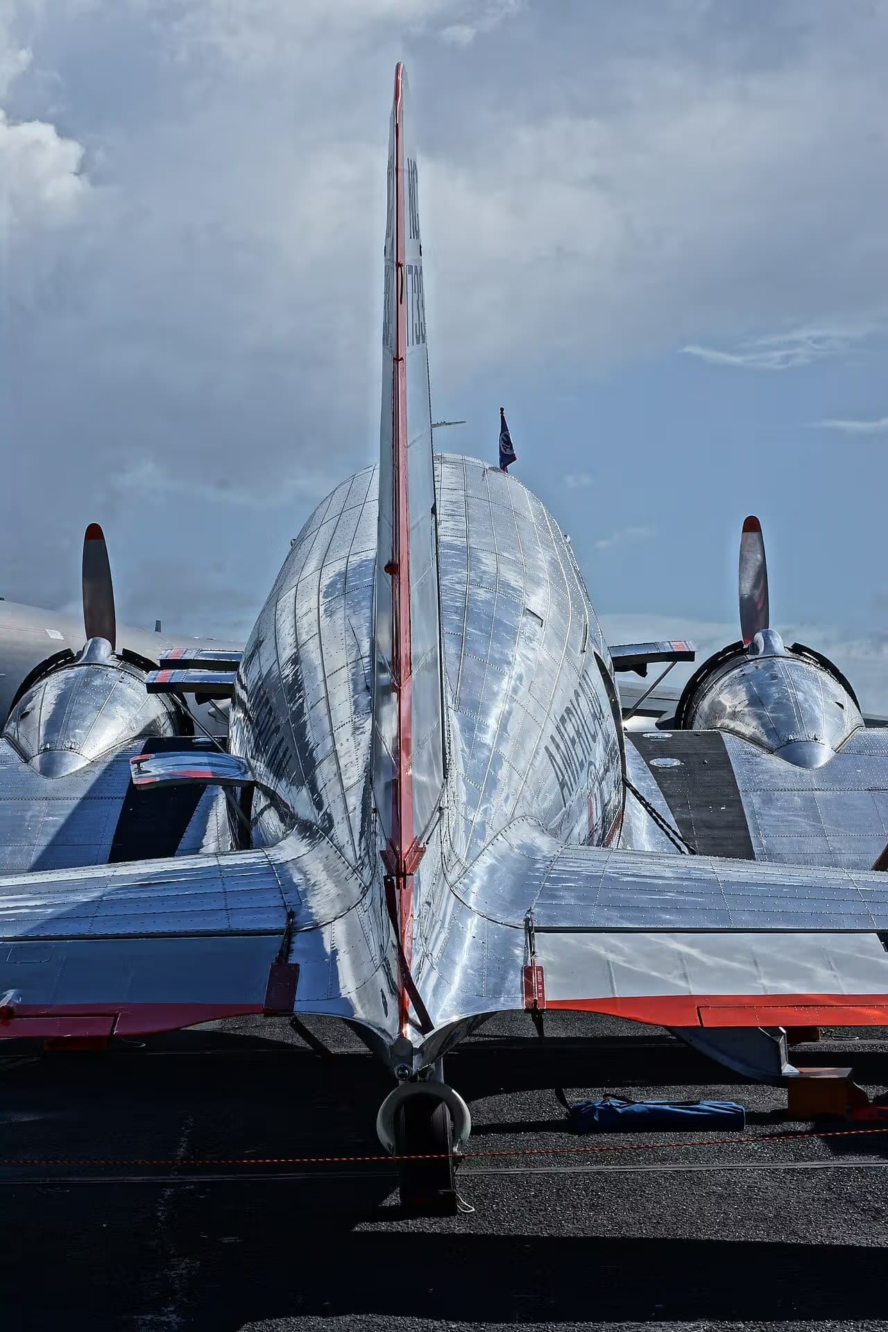 Unidentified — Aircraft