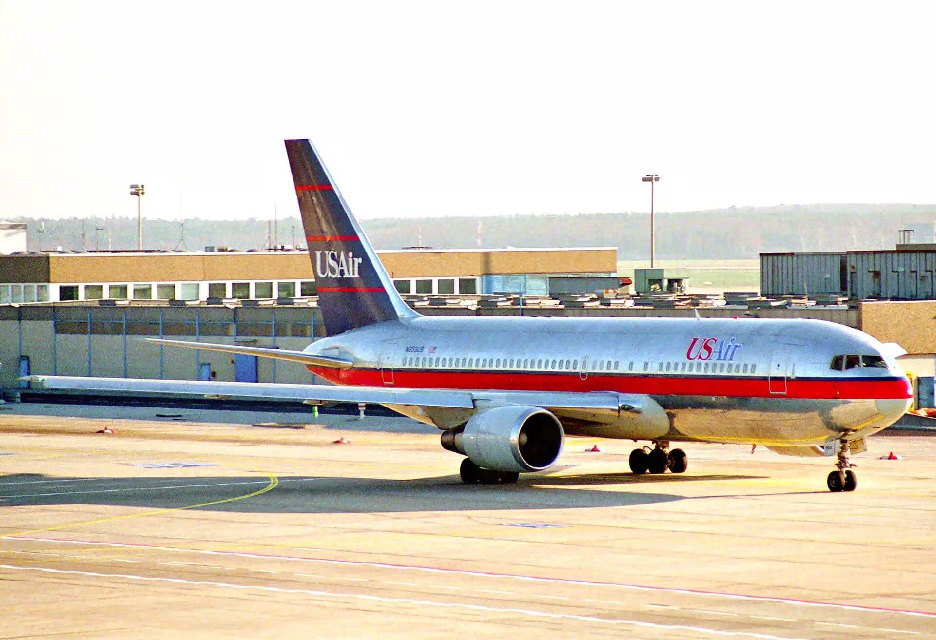 N653US — Twin-engine aircraft